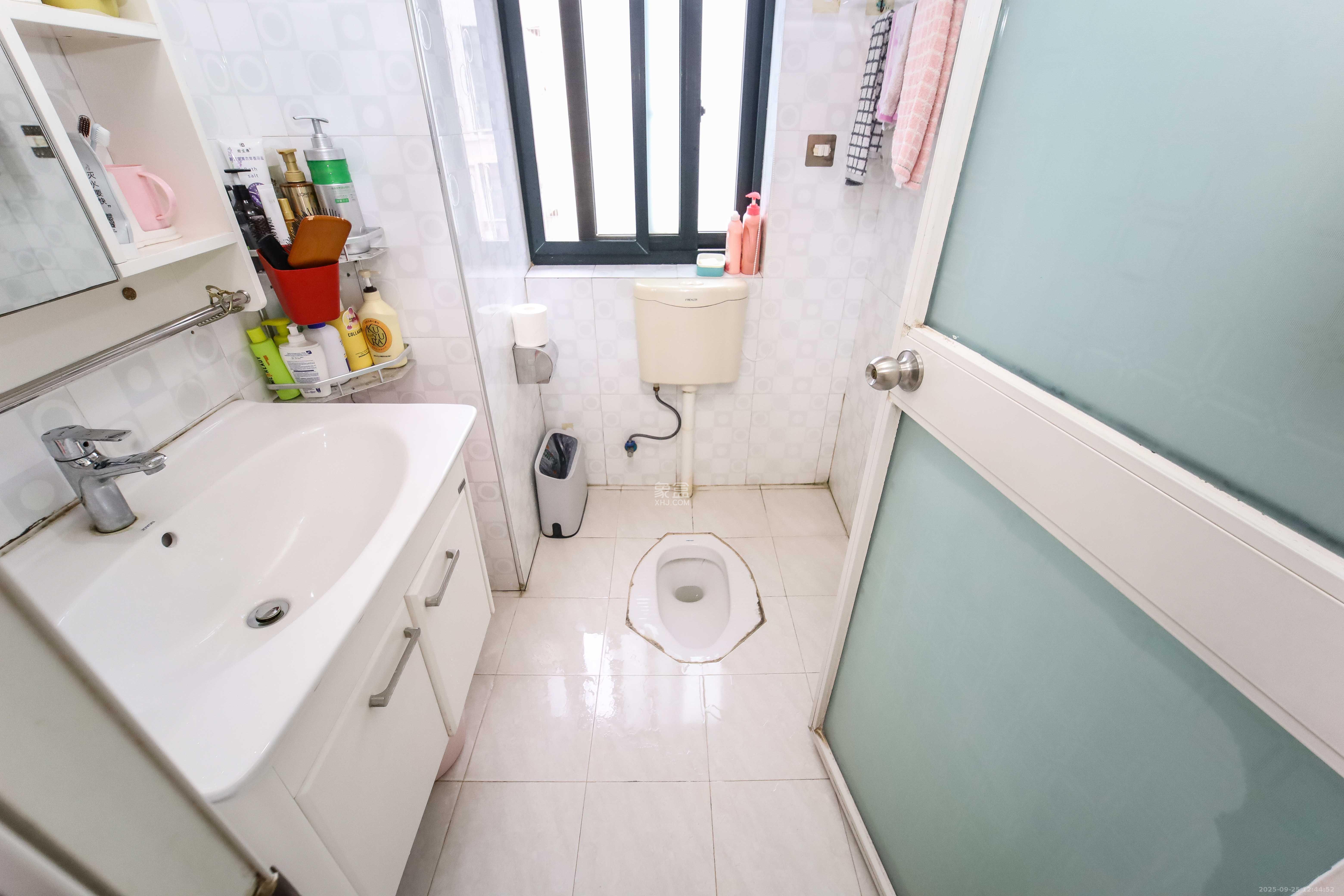 浏阳河畔家园 2室2厅2卫 75.0万 浏阳河畔家园 2室2厅2卫 75.0万卫生间