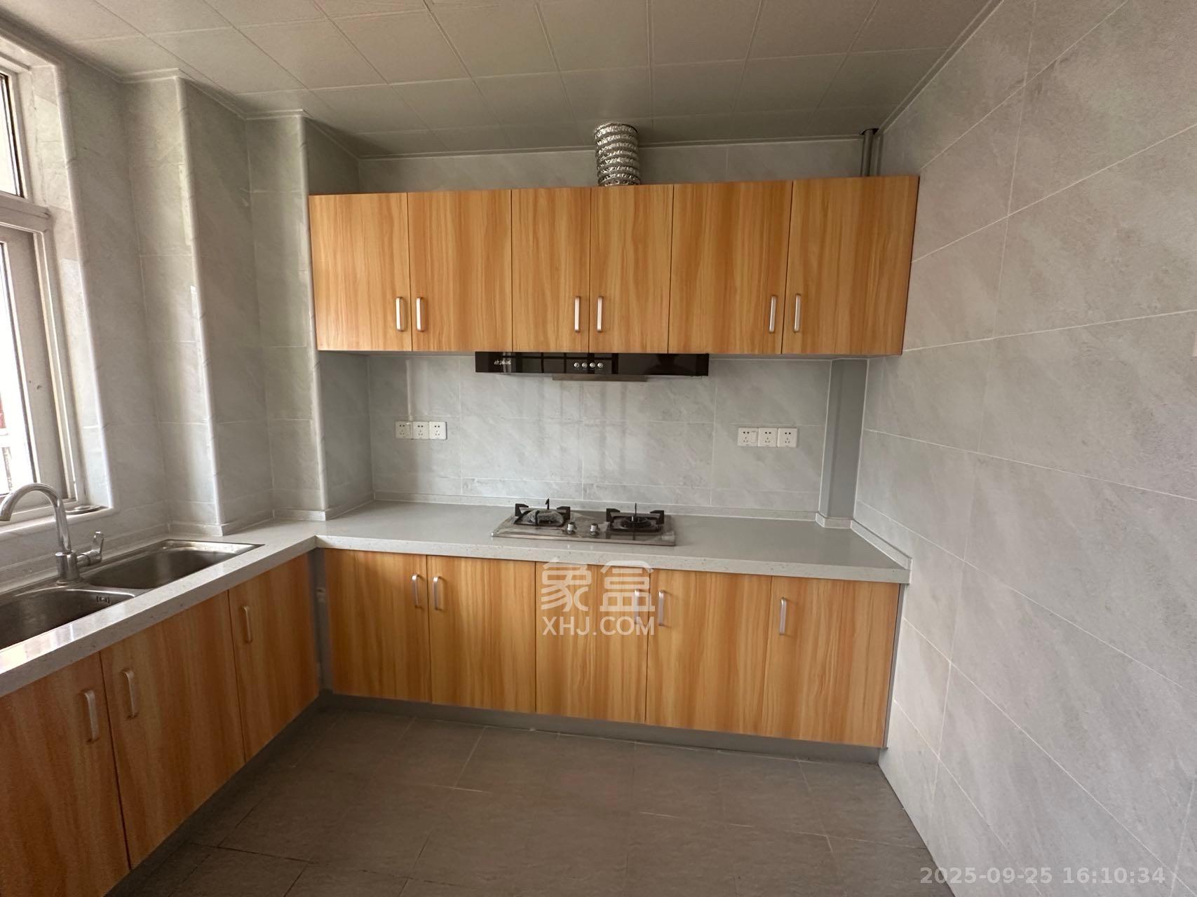 五矿紫湖香醍 4室2厅2卫 2200.0元/月 五矿紫湖香醍 4室2厅2卫 2200.0元/月室内图