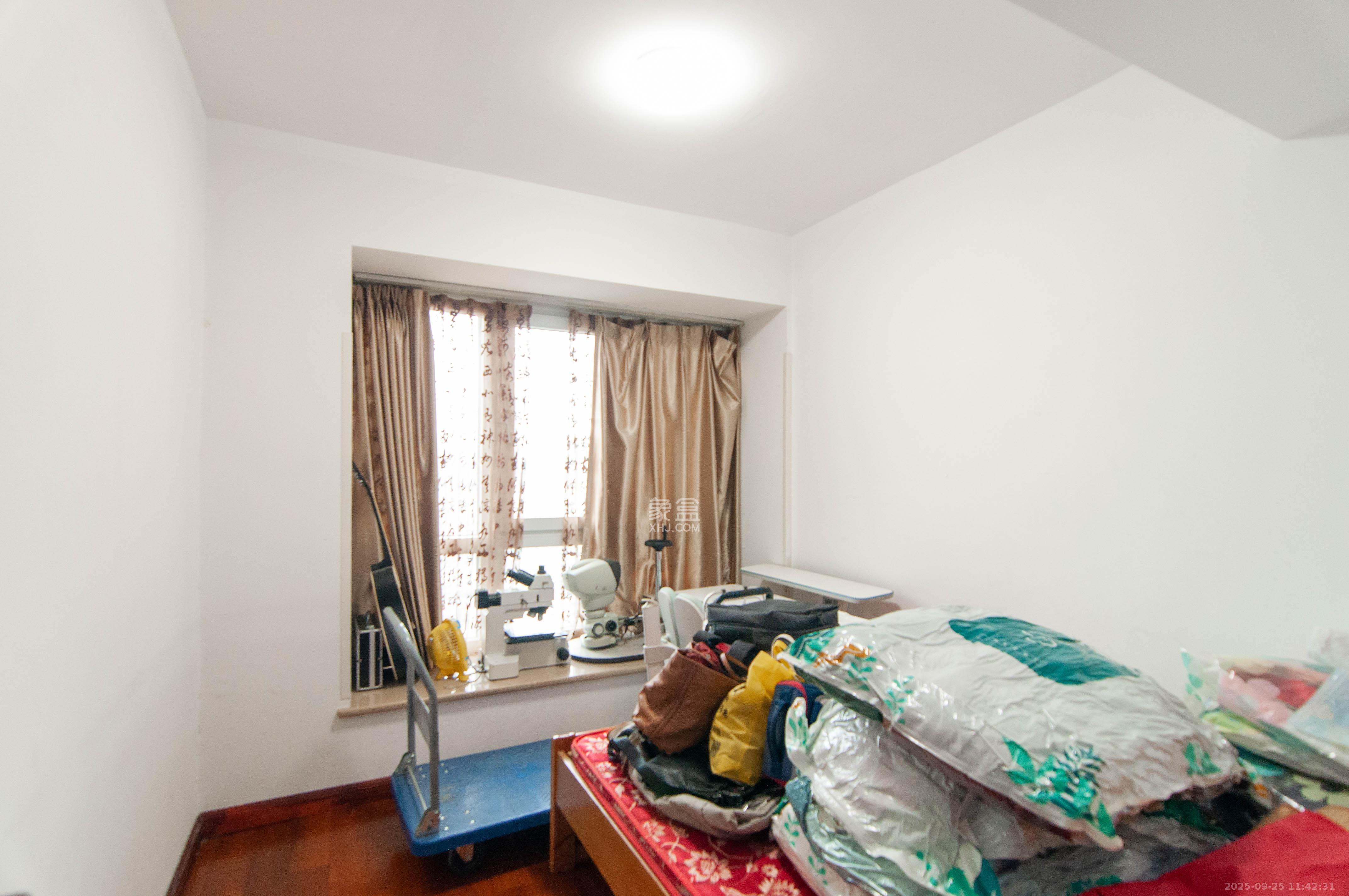 高鑫麓城 3室2厅2卫 136.0万 高鑫麓城 3室2厅2卫 136.0万其他