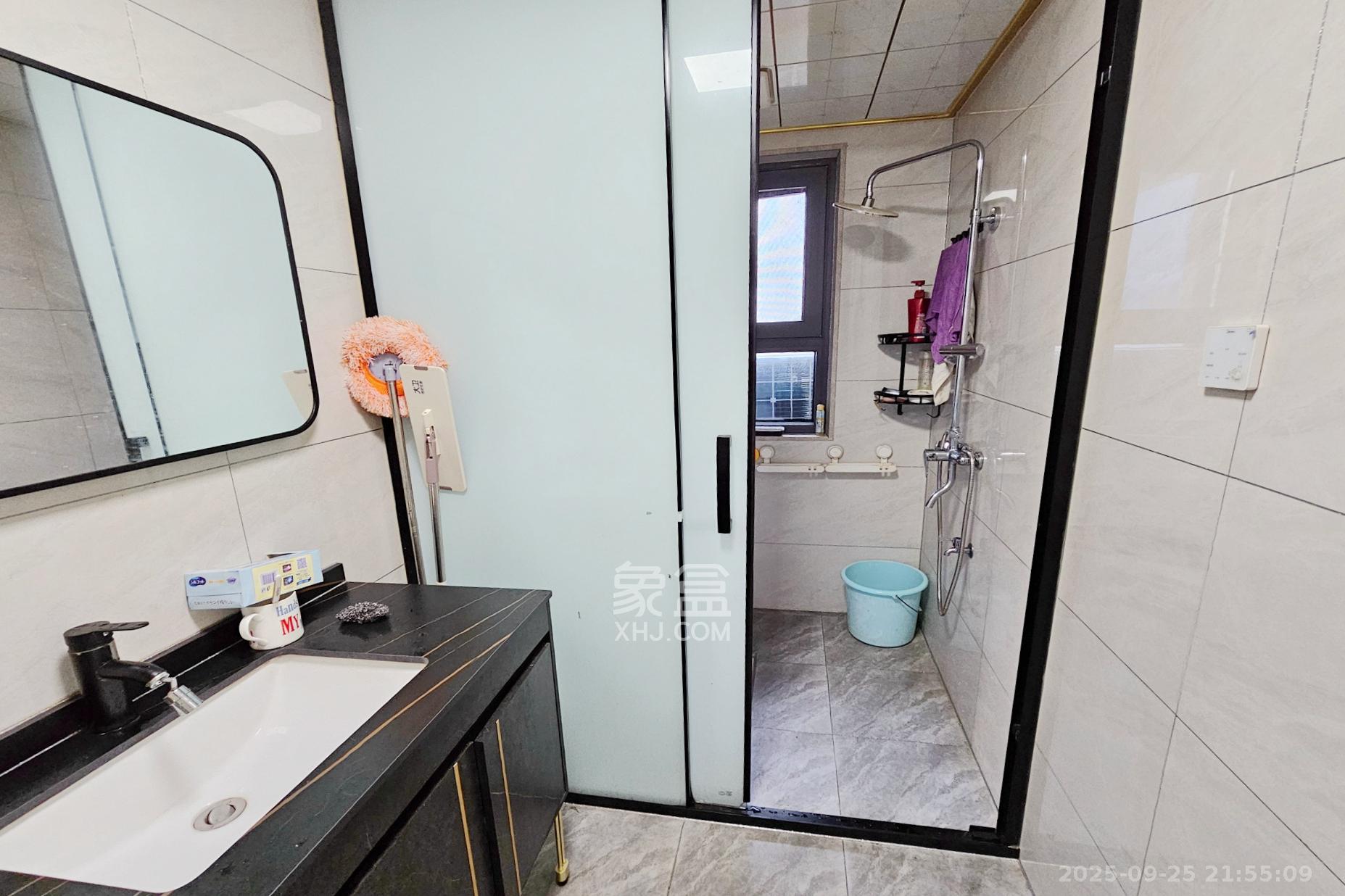 长房东旭国际 4室2厅2卫 192.0万 长房东旭国际 4室2厅2卫 192.0万其他