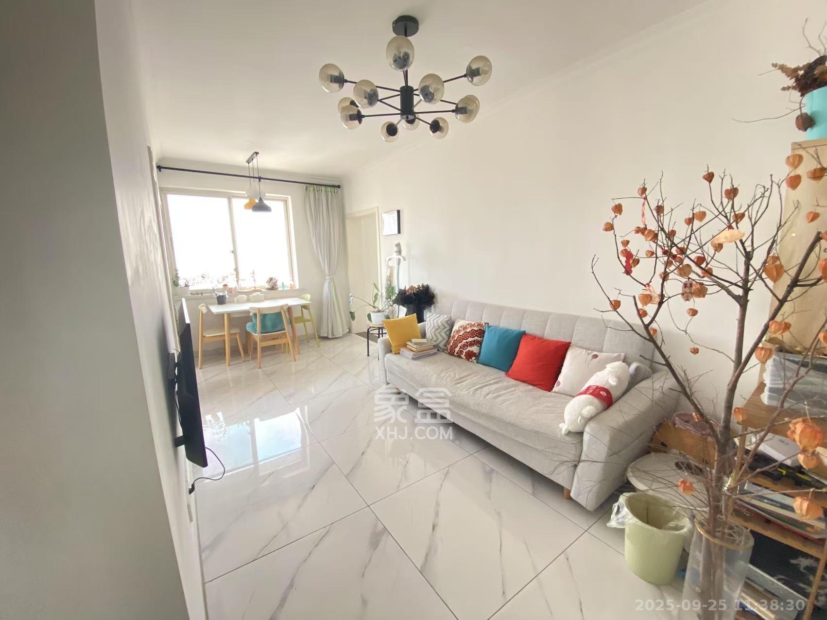 巧克力空间(建鸿达现代大厦) 2室2厅1卫 2400.0元/月 巧克力空间(建鸿达现代大厦) 2室2厅1卫 2400.0元/月室内图