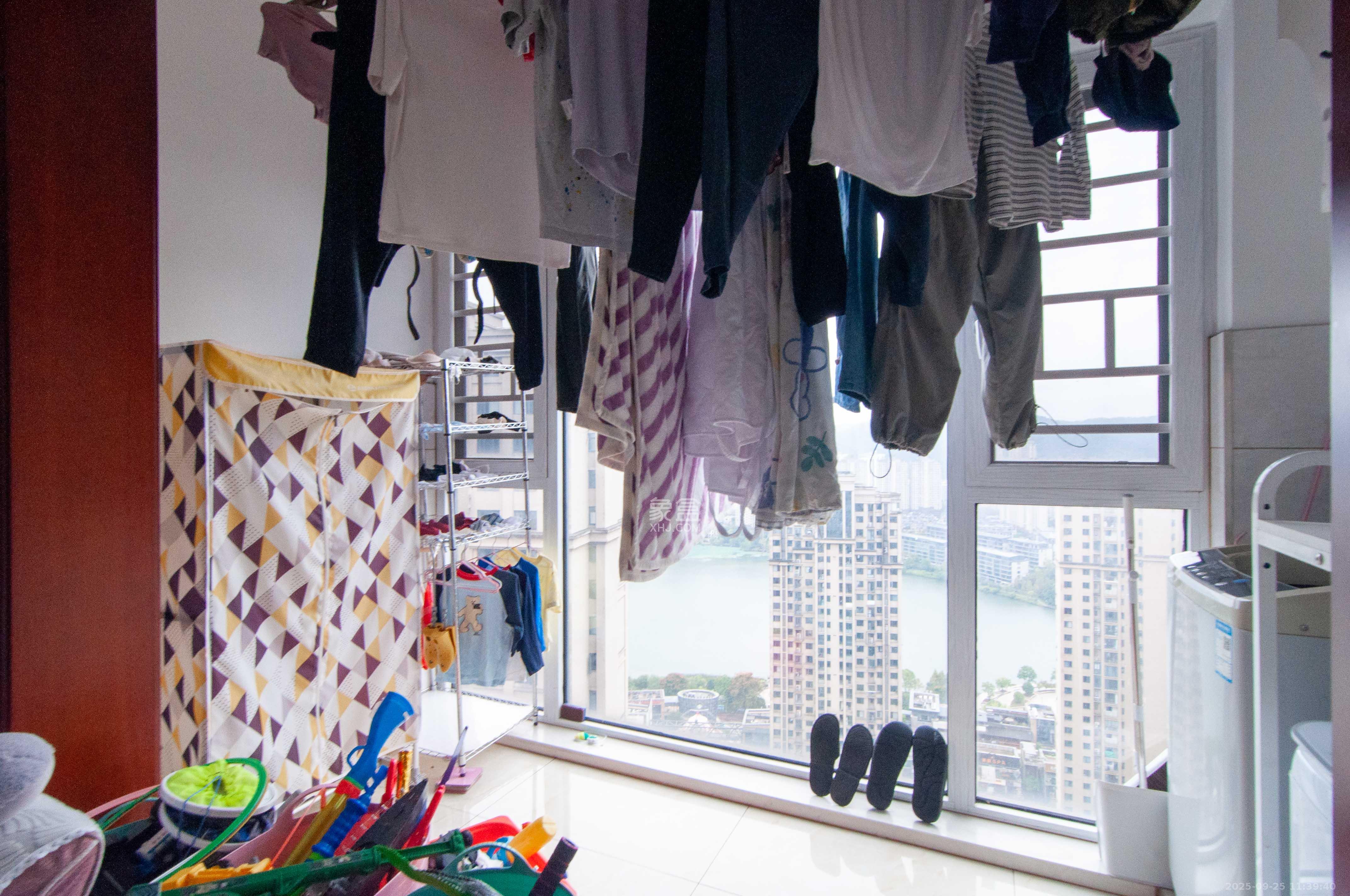 中建梅溪湖中心 3室2厅2卫 128.0万 中建梅溪湖中心 3室2厅2卫 128.0万其他