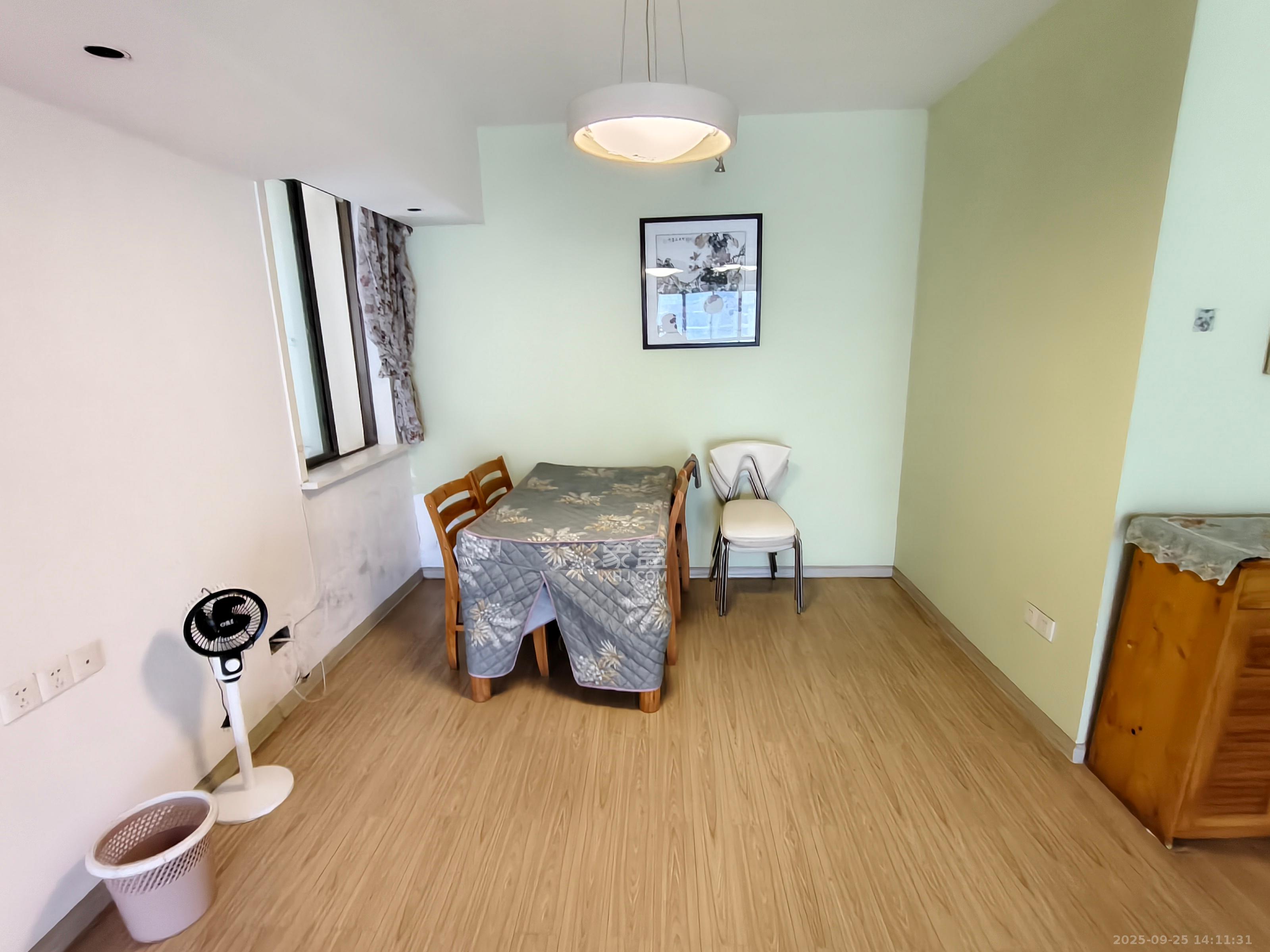 金色比华利 3室2厅2卫 2300.0元/月 金色比华利 3室2厅2卫 2300.0元/月室内图