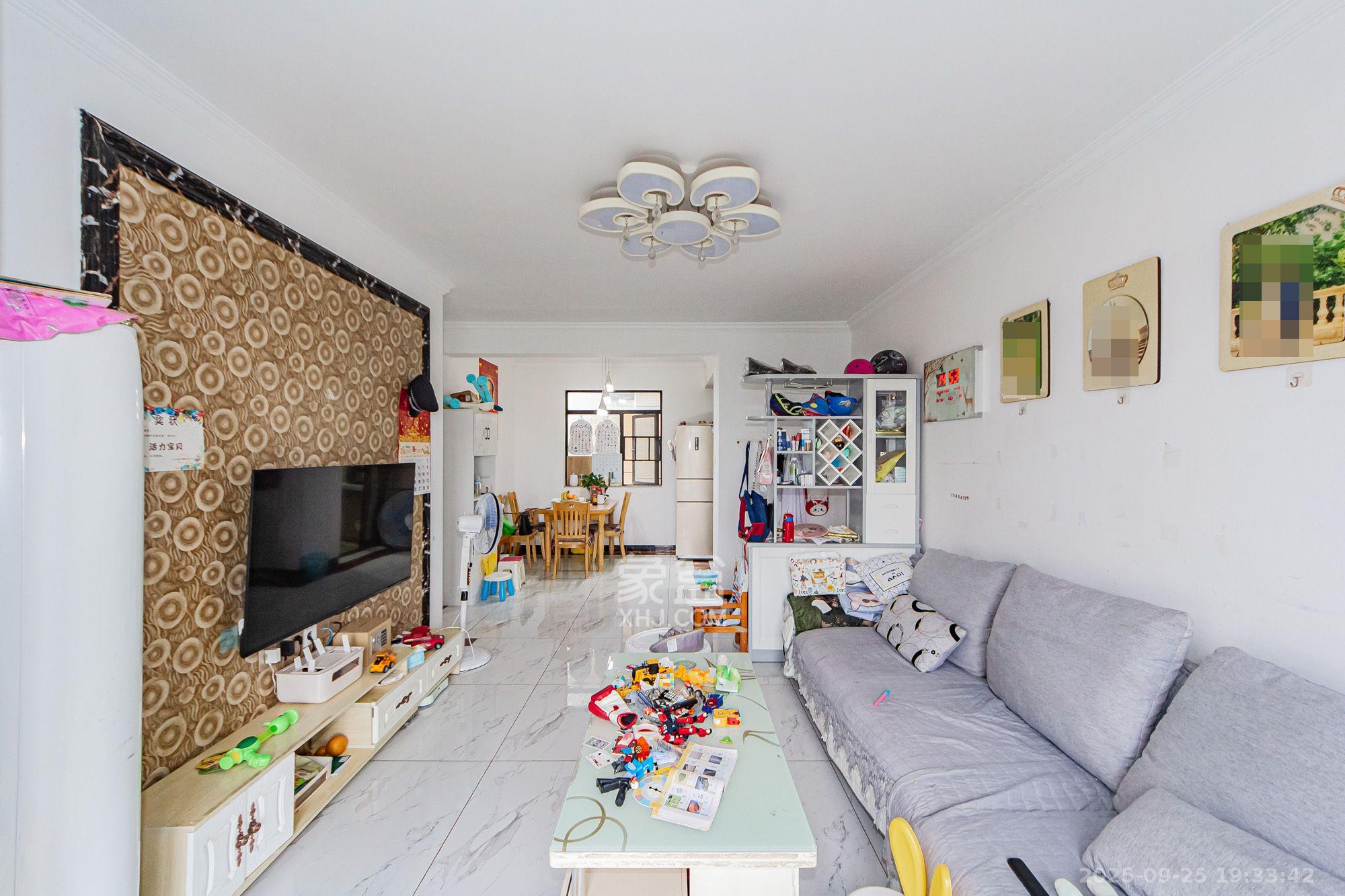 幸福考拉789 3室2厅2卫 2400.0元/月 幸福考拉789 3室2厅2卫 2400.0元/月室内图