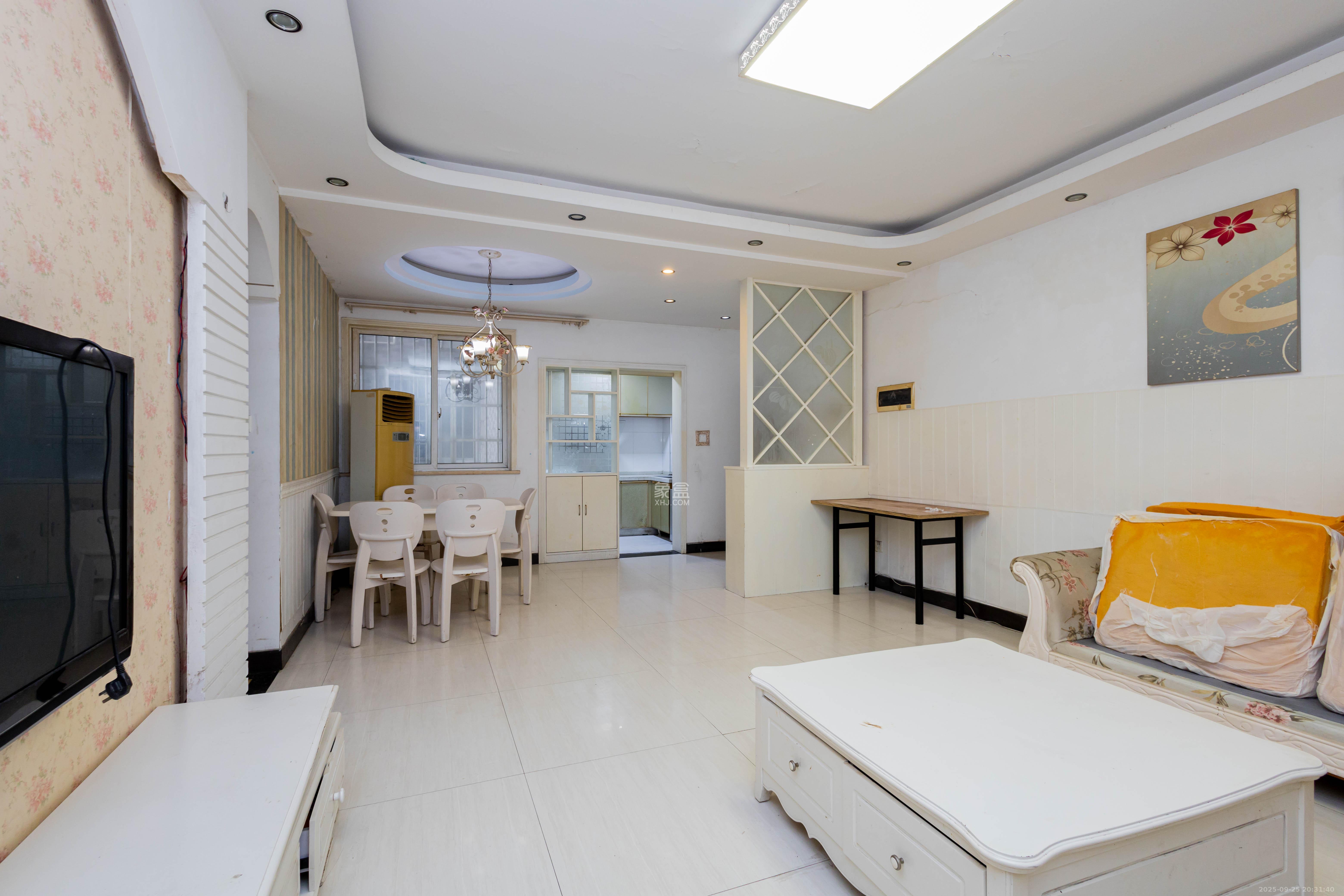 明天一城  2室1厅1卫    39.8万客厅