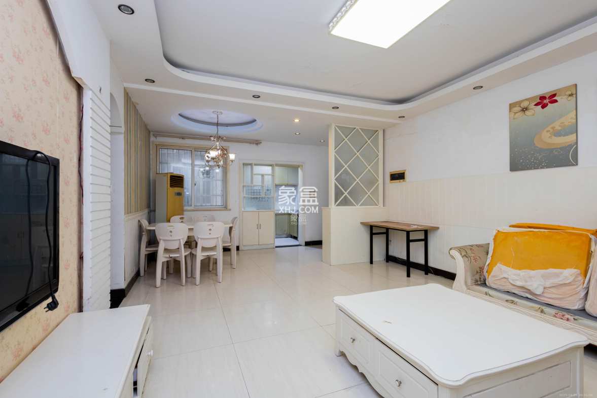 明天一城 2室1厅1卫 39.8万 明天一城 2室1厅1卫 39.8万客厅