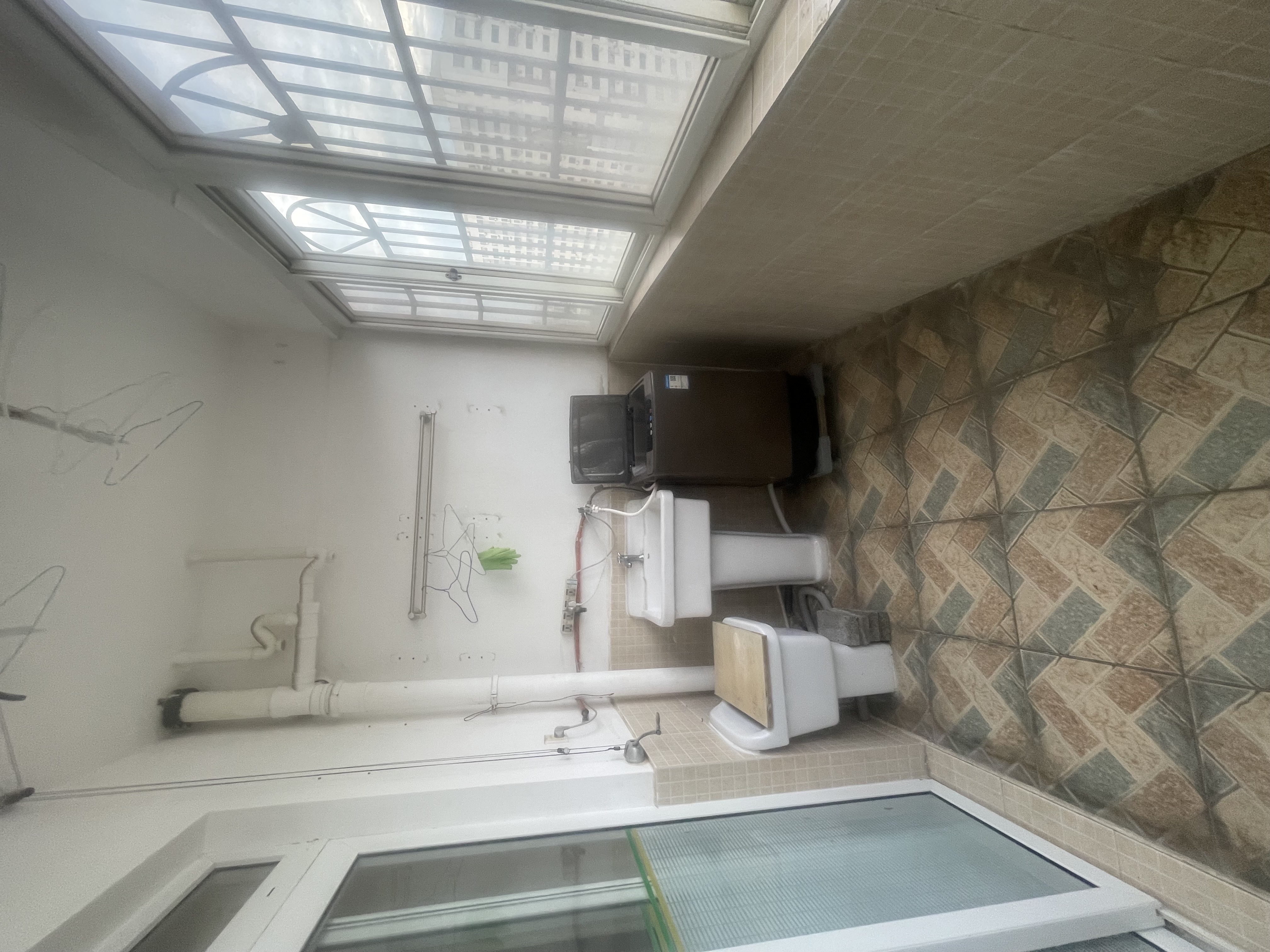 南亚广场 2室2厅1卫 2300.0元/月 南亚广场 2室2厅1卫 2300.0元/月室内图