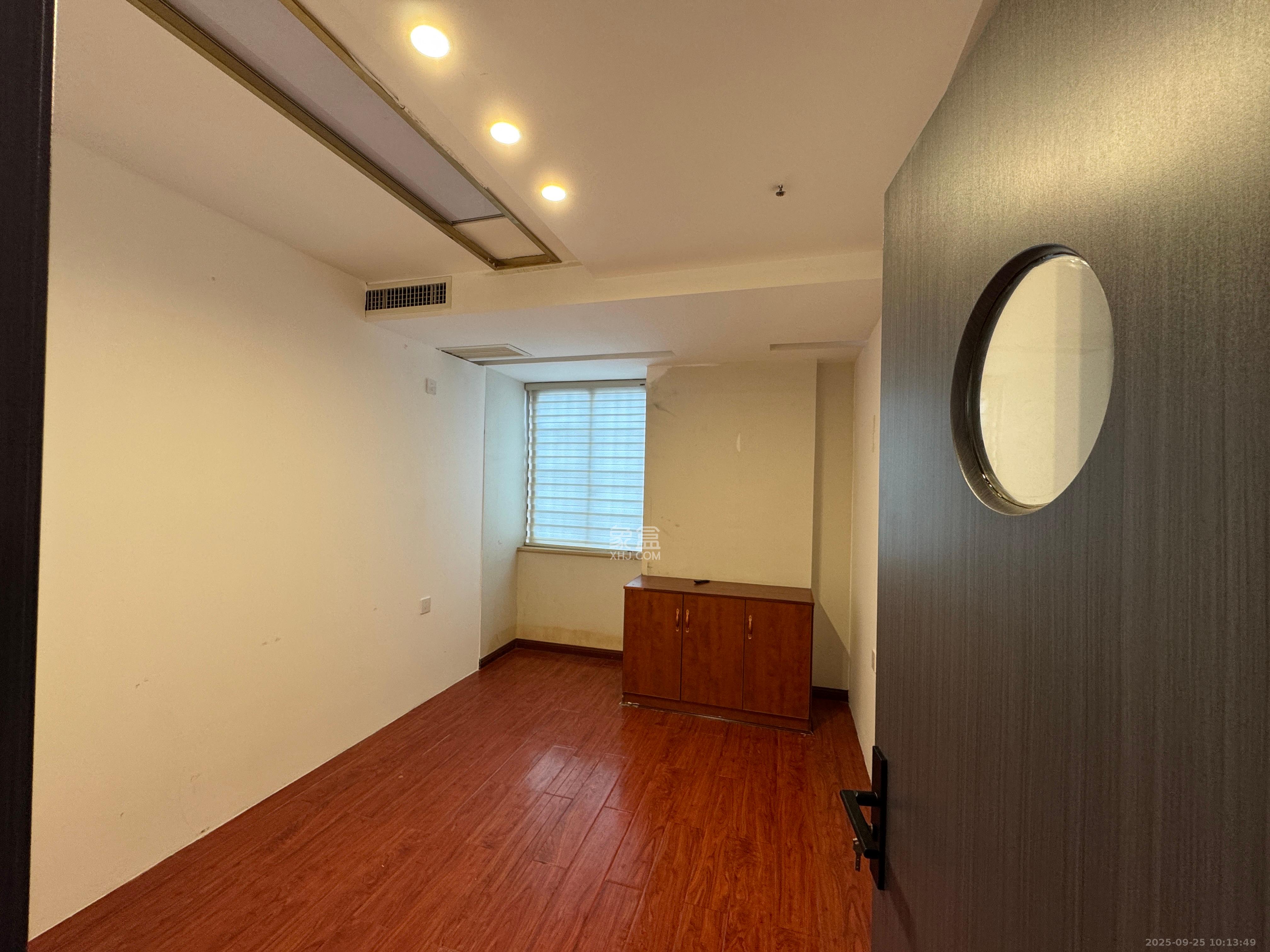 汇达国际公馆（汇达大厦）  8室2厅1卫    5000.0元/月室内图