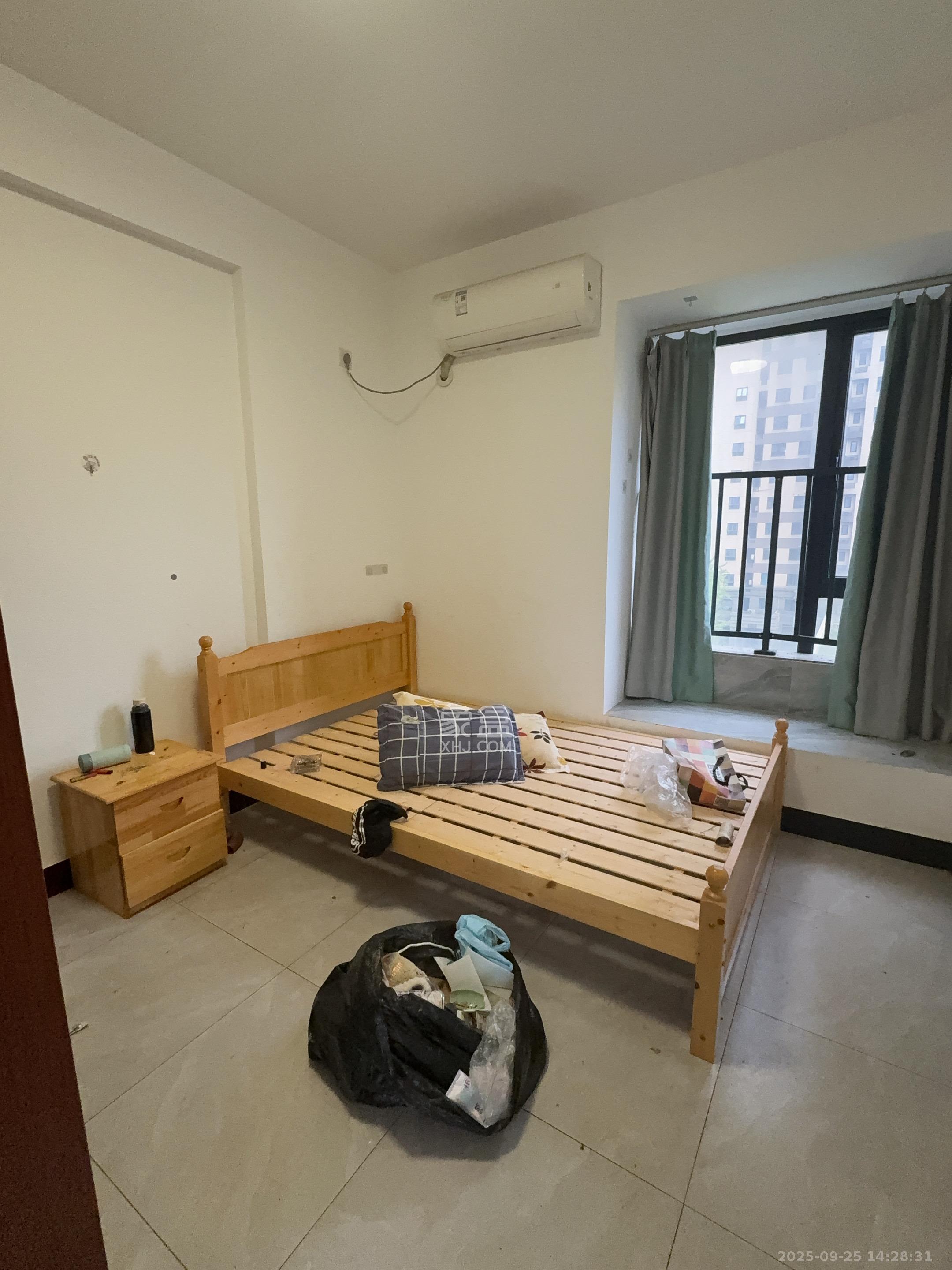 长房云时代 4室2厅1卫 3000.0元/月 长房云时代 4室2厅1卫 3000.0元/月室内图