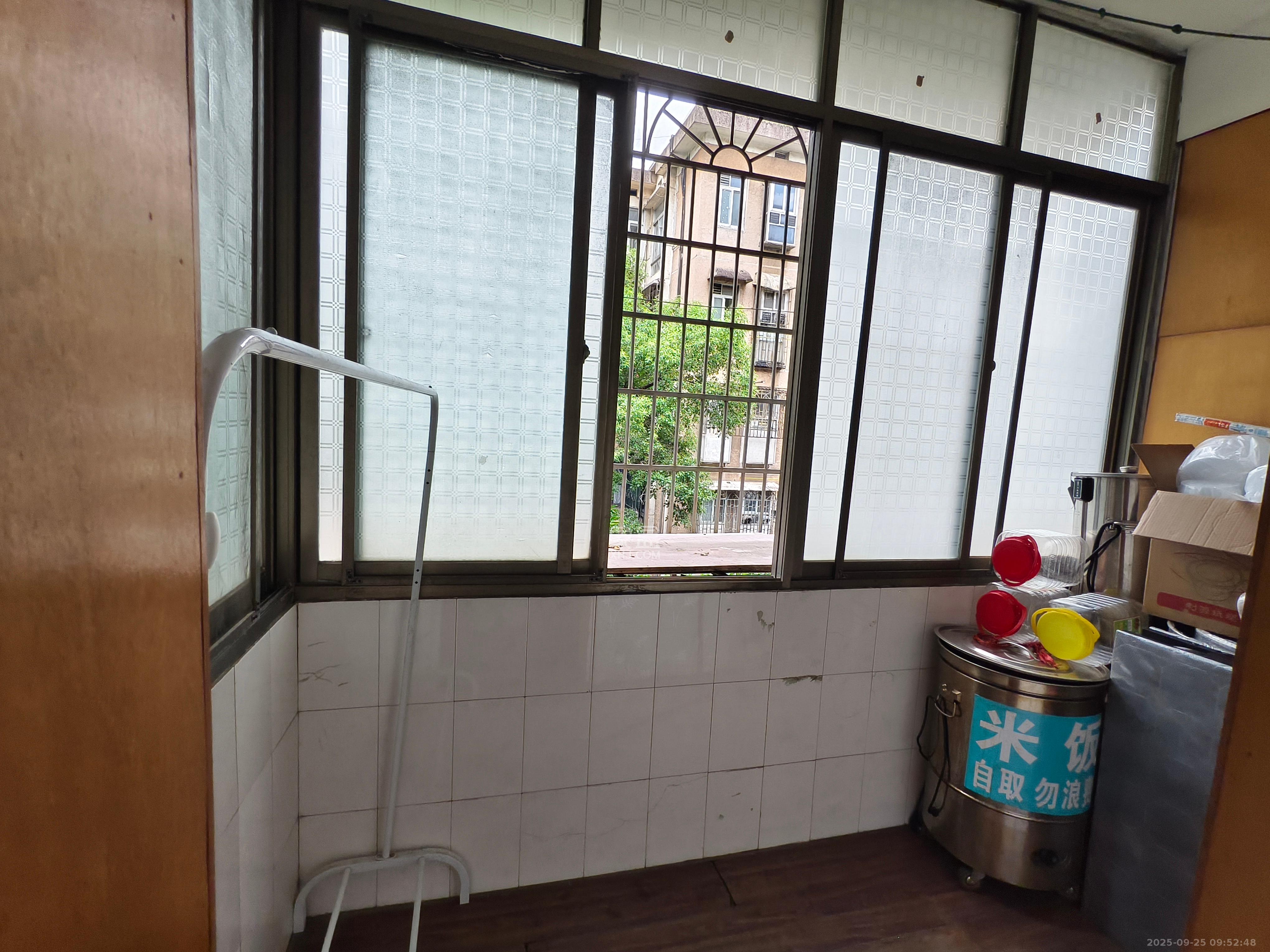 红旗区一片  2室1厅1卫   1700.00元/月室内图