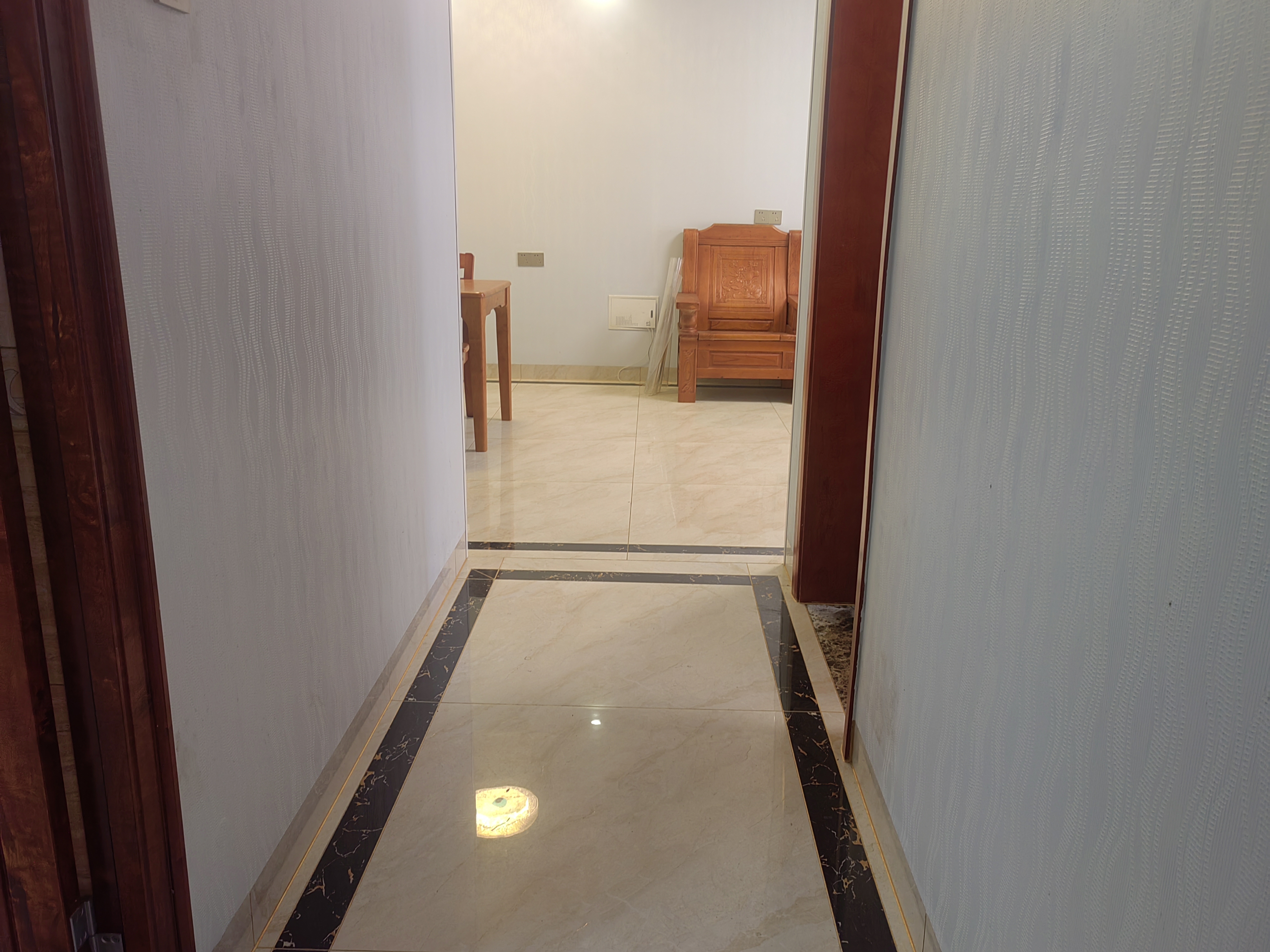 罗曼帝克 2室2厅1卫 2000.0元/月 罗曼帝克 2室2厅1卫 2000.0元/月室内图