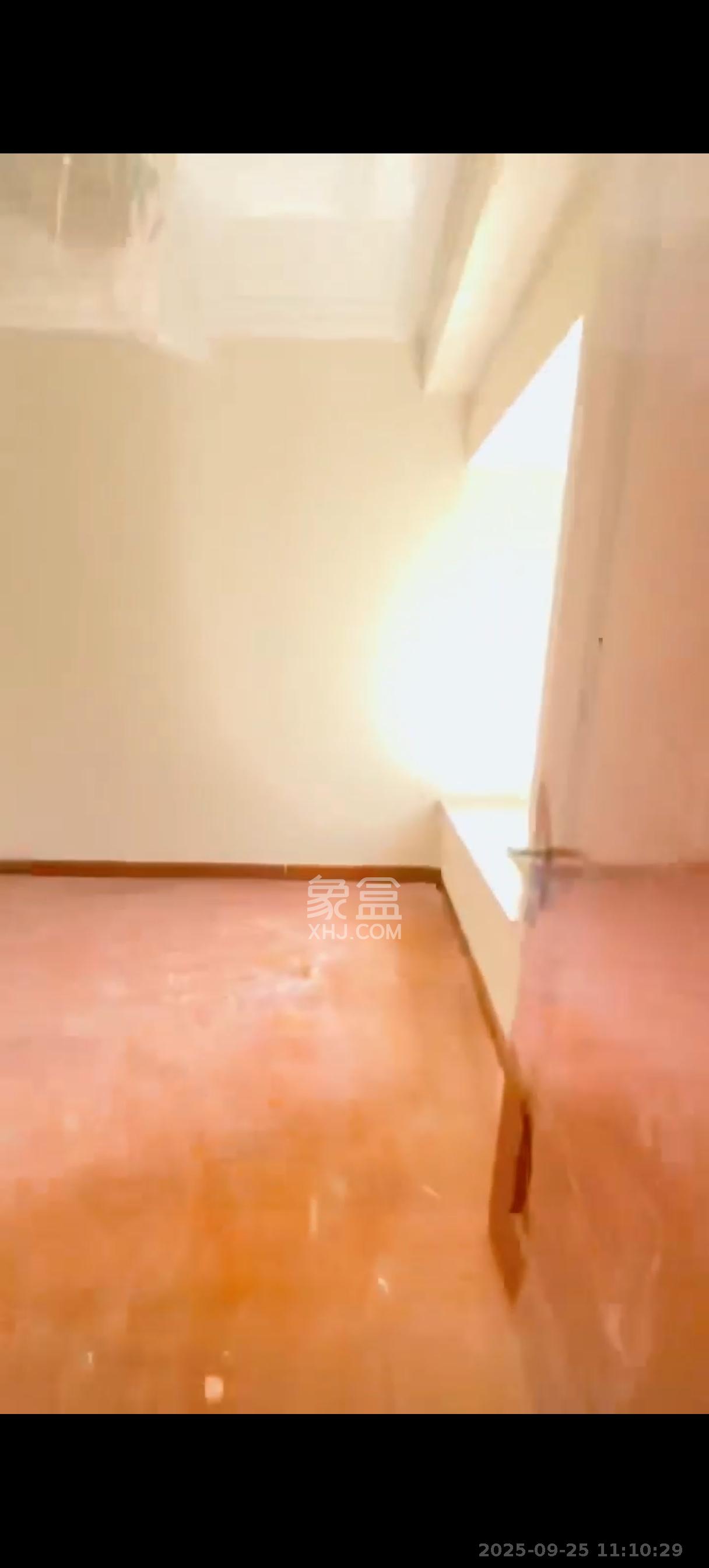 恒大翡翠华庭 3室2厅2卫 60.0万 恒大翡翠华庭 3室2厅2卫 60.0万客厅