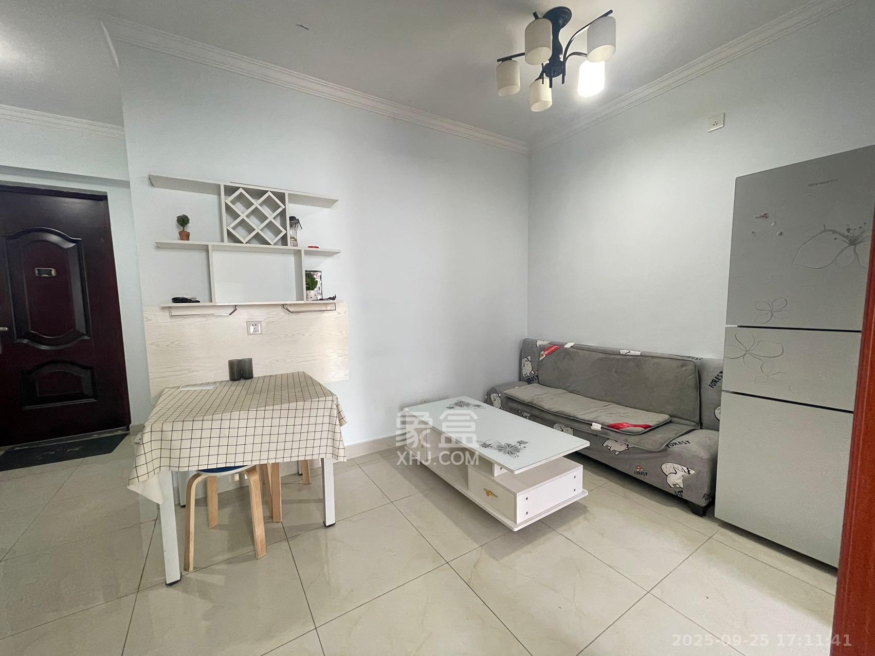 第六都(陆都小区) 1室1厅1卫 2100.0元/月 第六都(陆都小区) 1室1厅1卫 2100.0元/月室内图