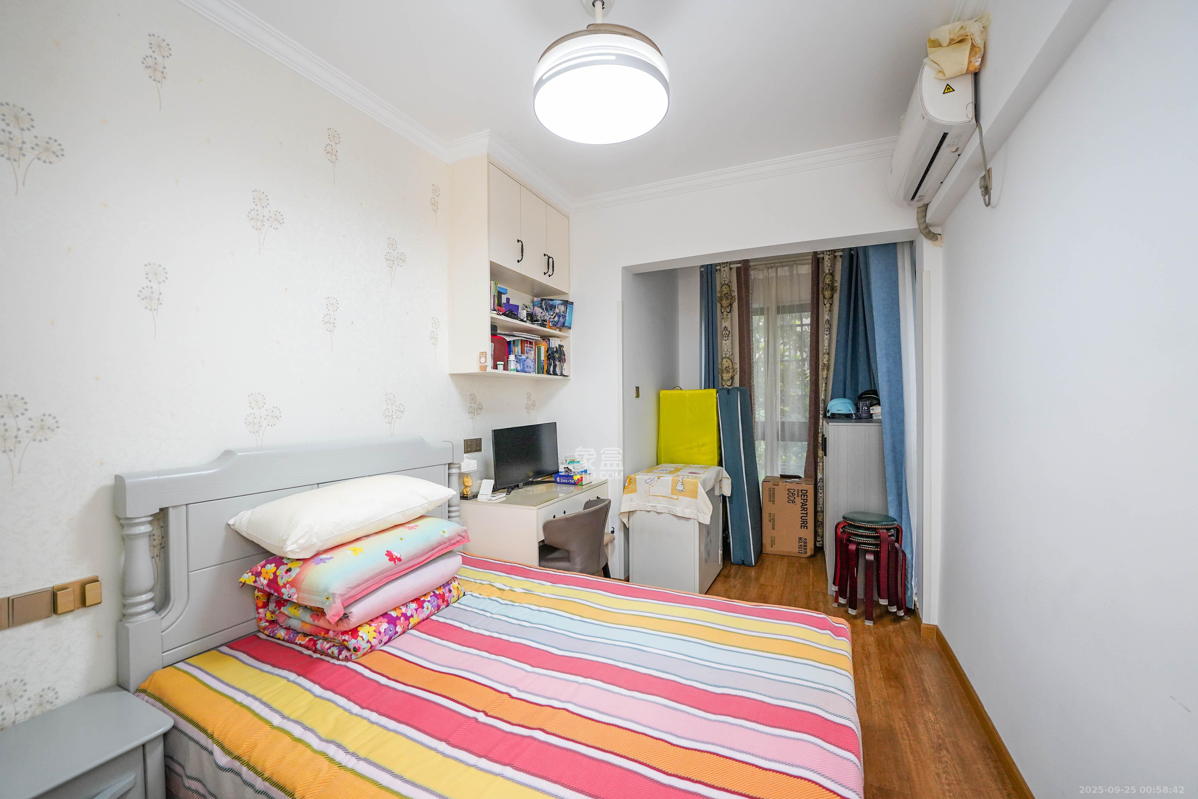 和美星城 1室2厅2卫 98.0万 和美星城 1室2厅2卫 98.0万卧室