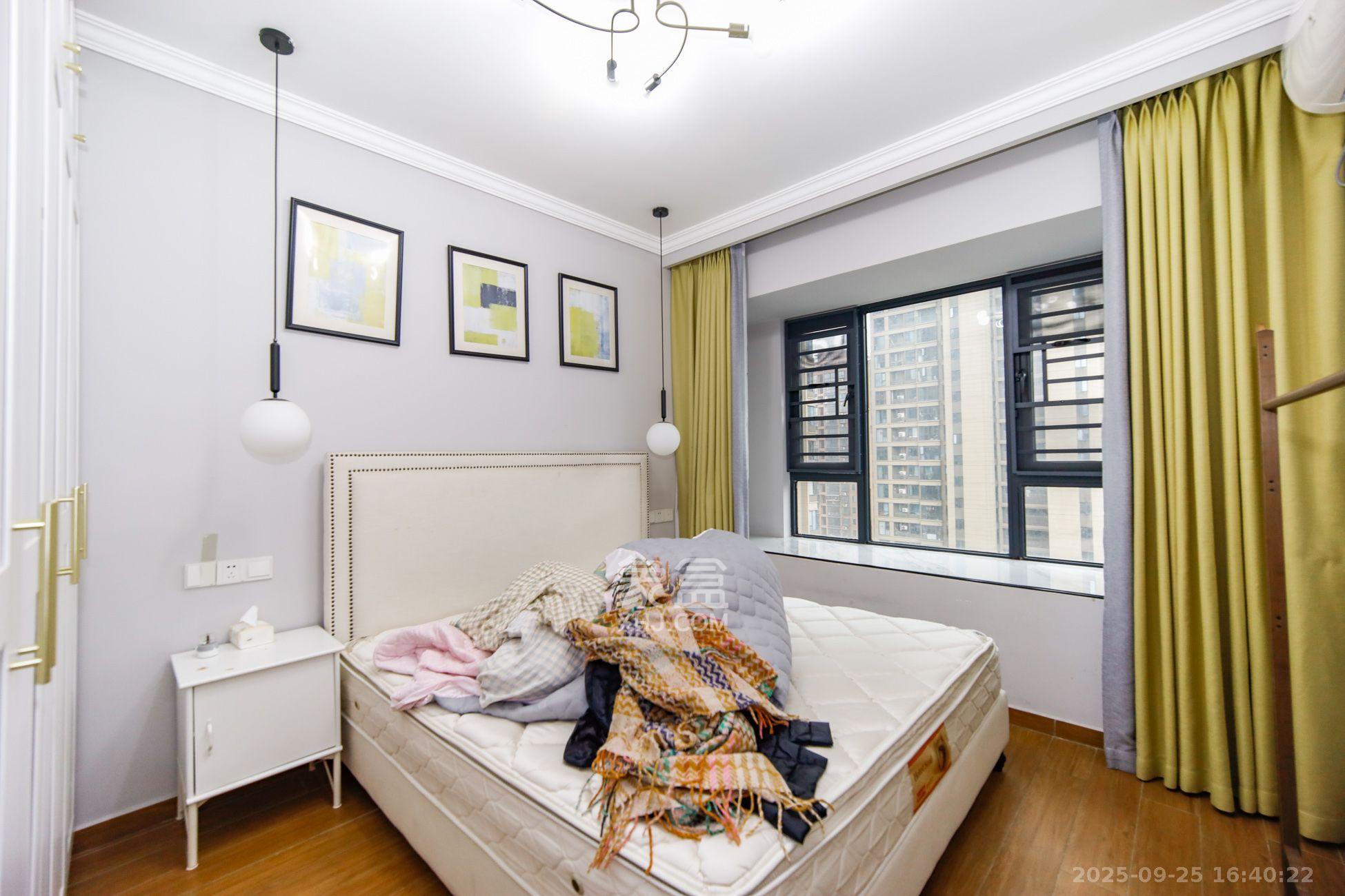 华润翡翠府 3室2厅2卫 3500.0元/月 华润翡翠府 3室2厅2卫 3500.0元/月室内图