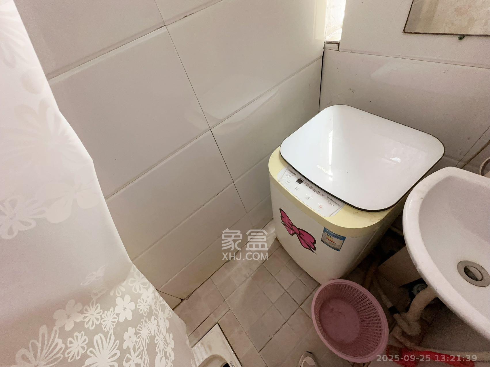 华银天际 1室1厅1卫 900.0元/月 华银天际 1室1厅1卫 900.0元/月室内图