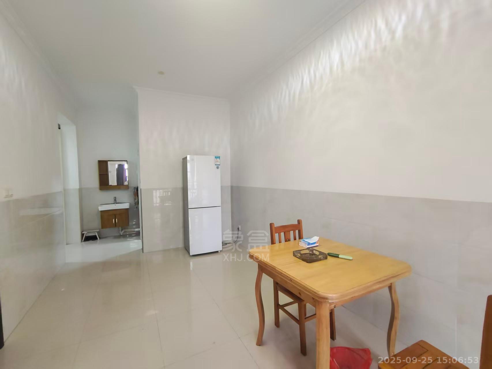 流金岁月-华晨国际 2室1厅1卫 1600.0元/月 流金岁月-华晨国际 2室1厅1卫 1600.0元/月室内图