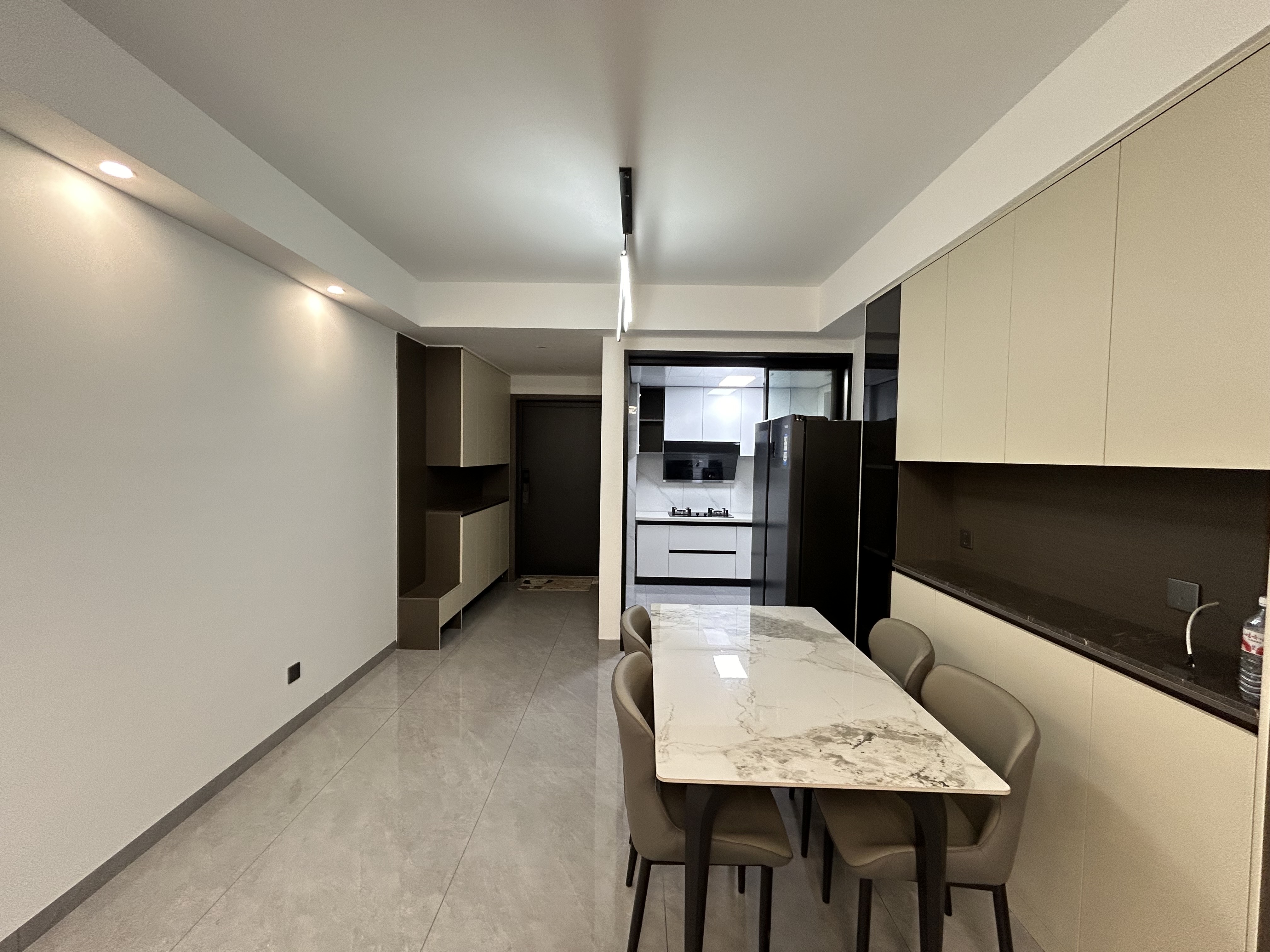 世茂云城 3室2厅2卫 1800.0元/月 世茂云城 3室2厅2卫 1800.0元/月室内图