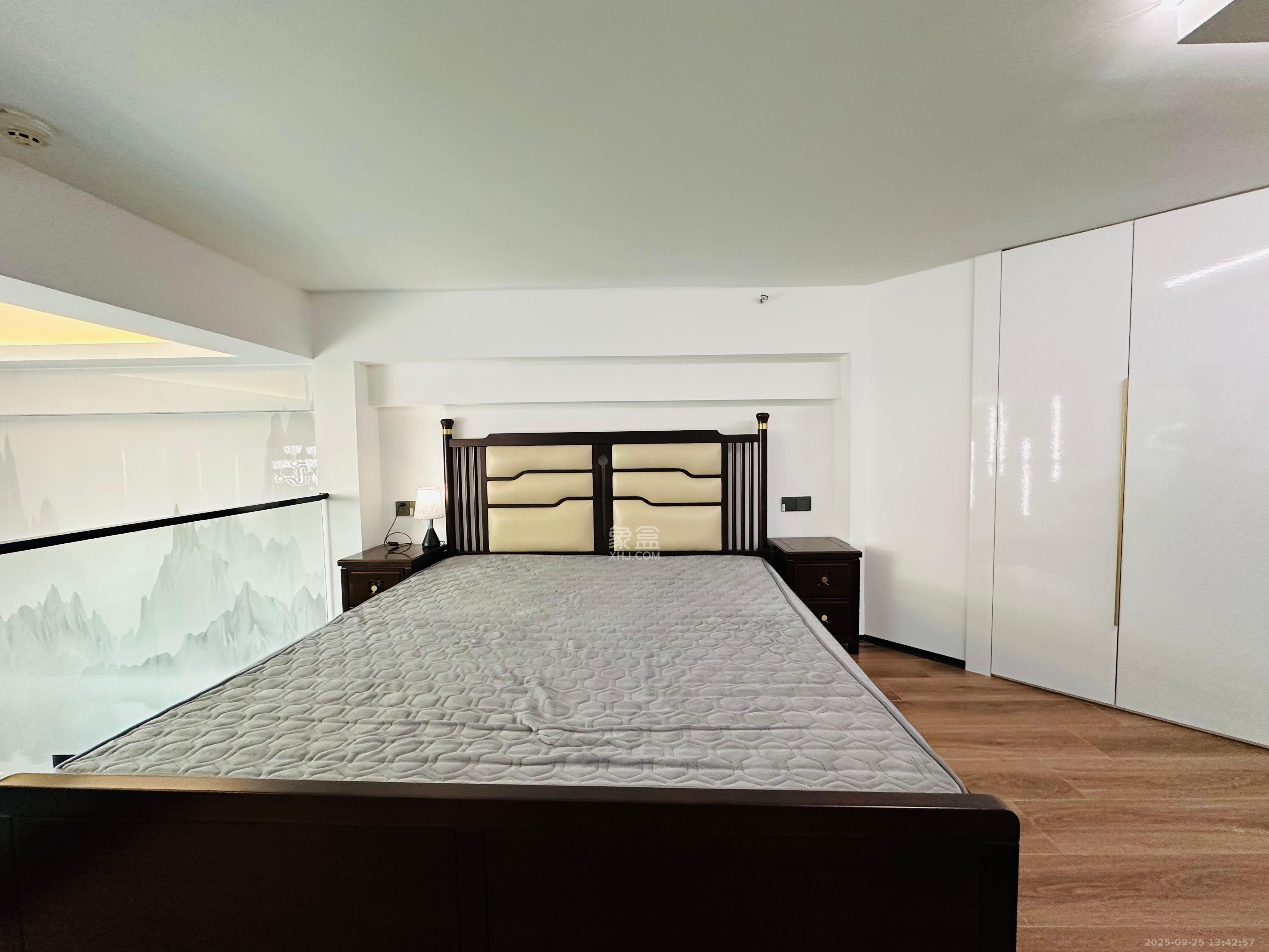 梅溪半岛  1室1厅2卫    3500.0元/月室内图