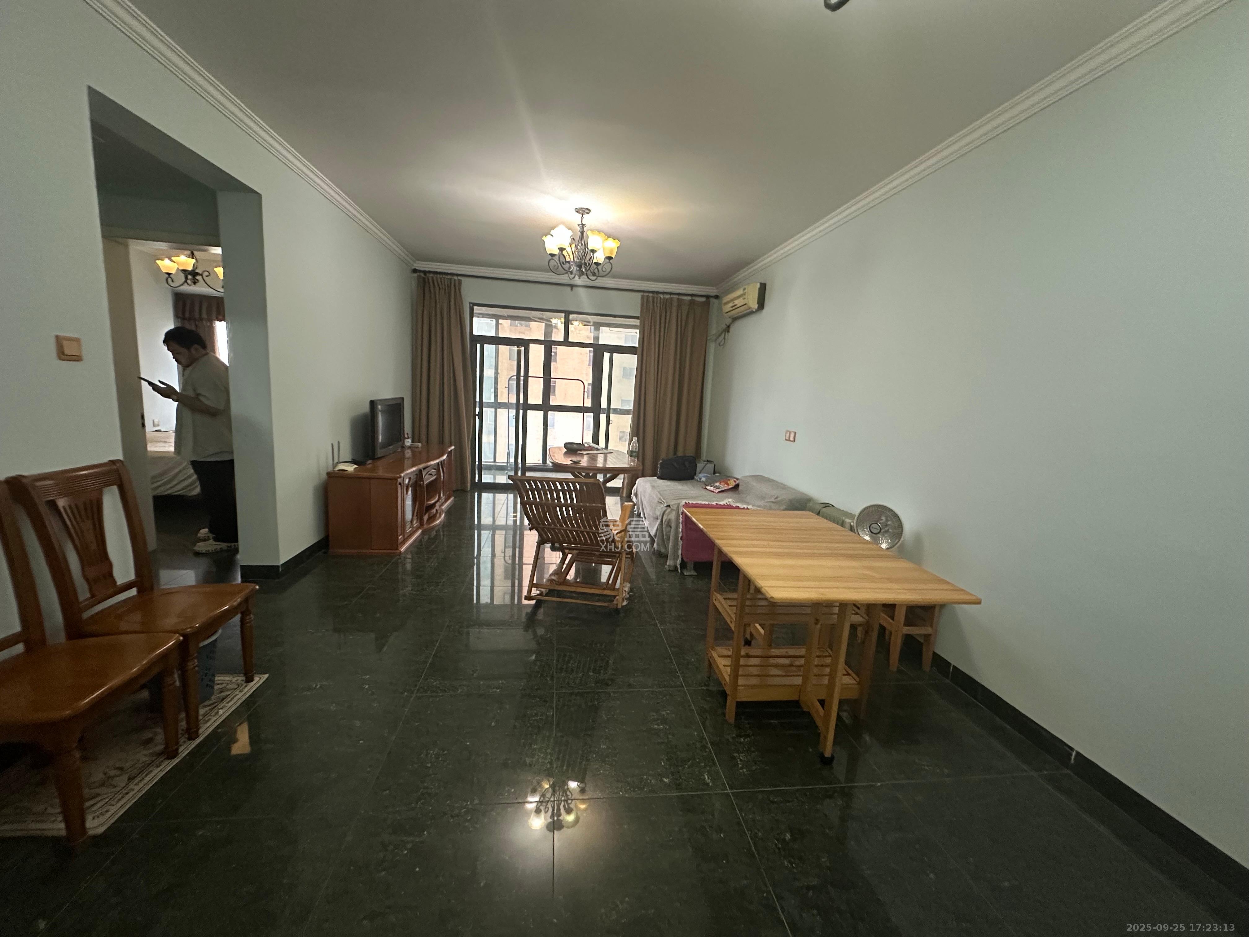 剑桥名门 2室1厅1卫 1800.0元/月 剑桥名门 2室1厅1卫 1800.0元/月室内图