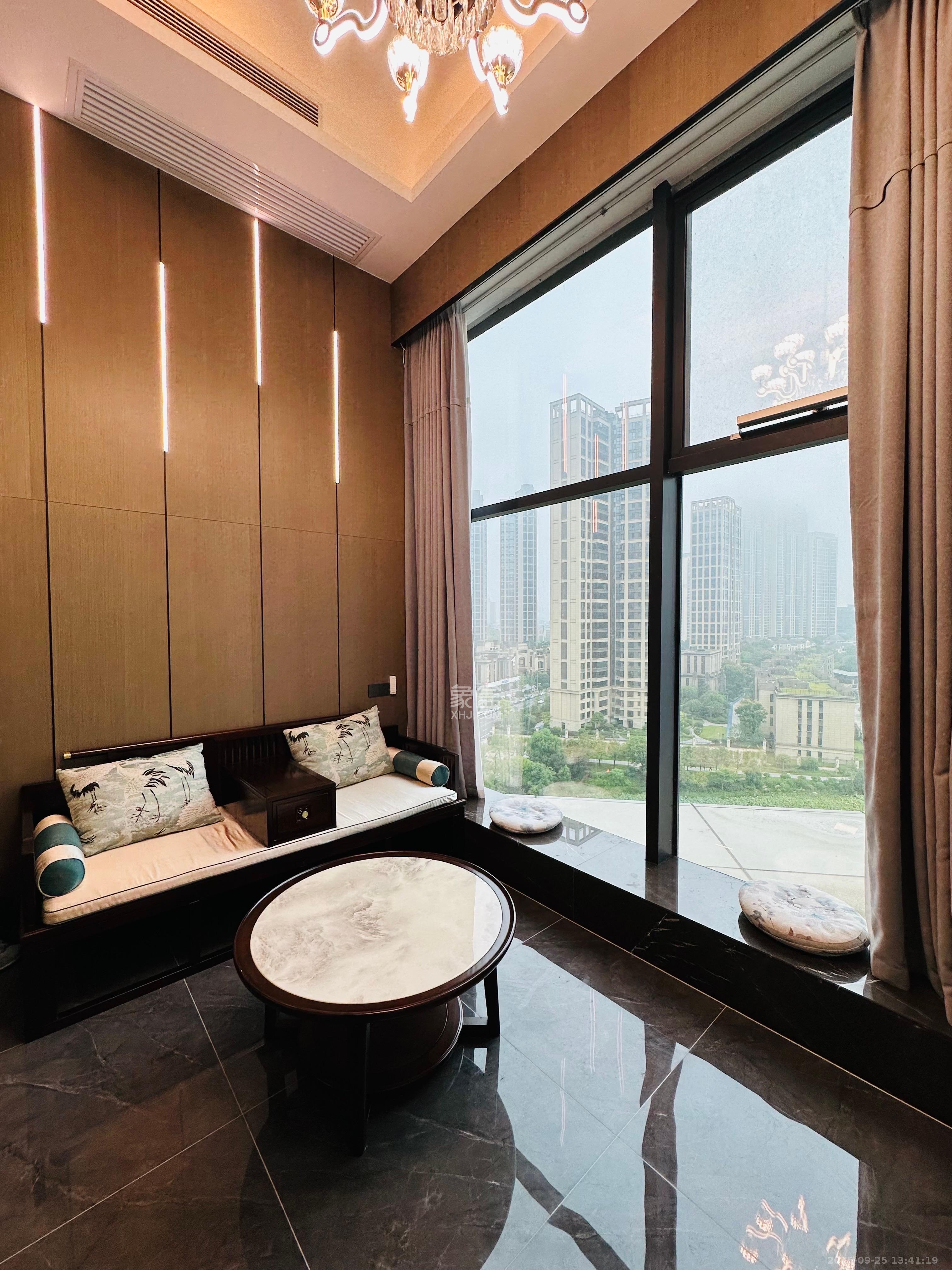 梅溪半岛  1室1厅2卫    3500.0元/月室内图