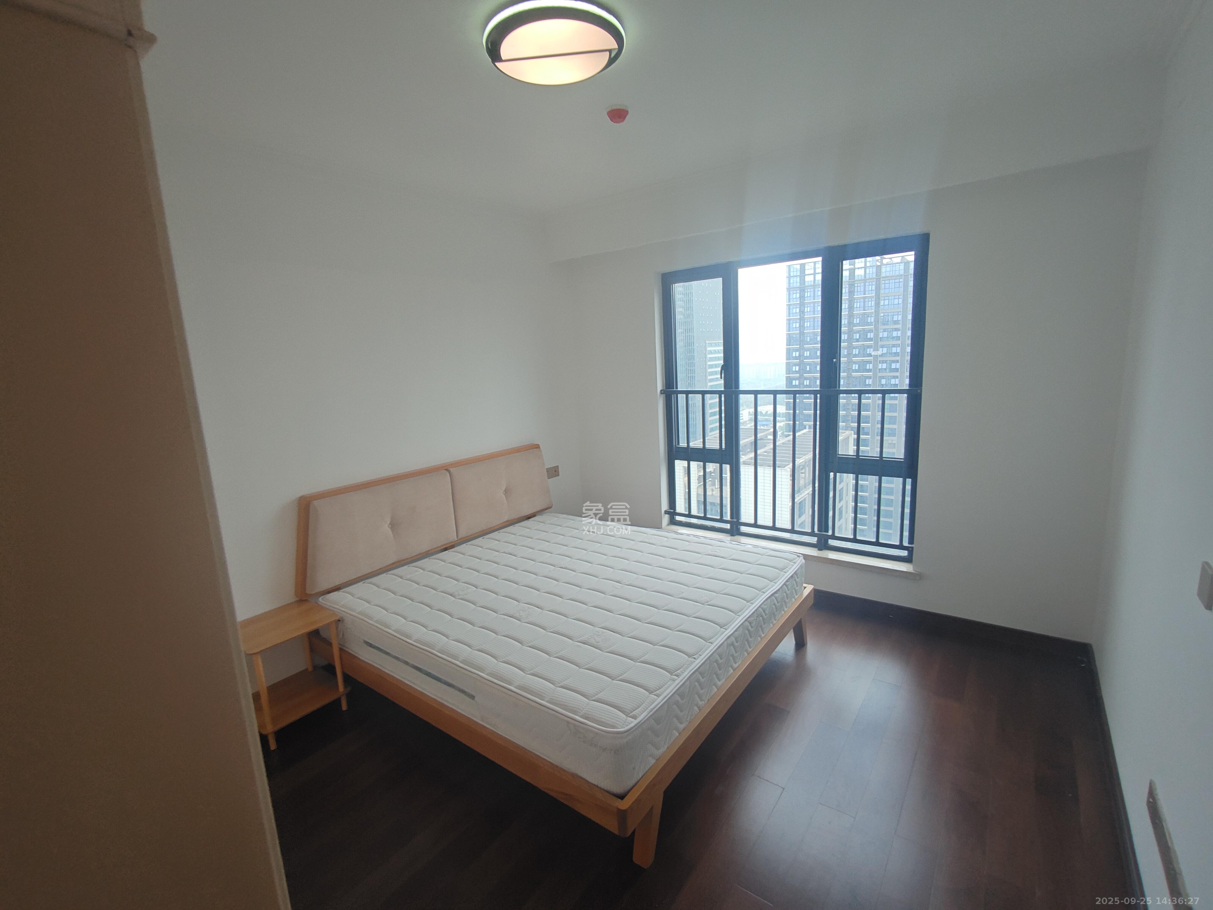 绿地长沙城际空间站（绿地新里佳苑）  4室2厅2卫   3500.00元/月室内图