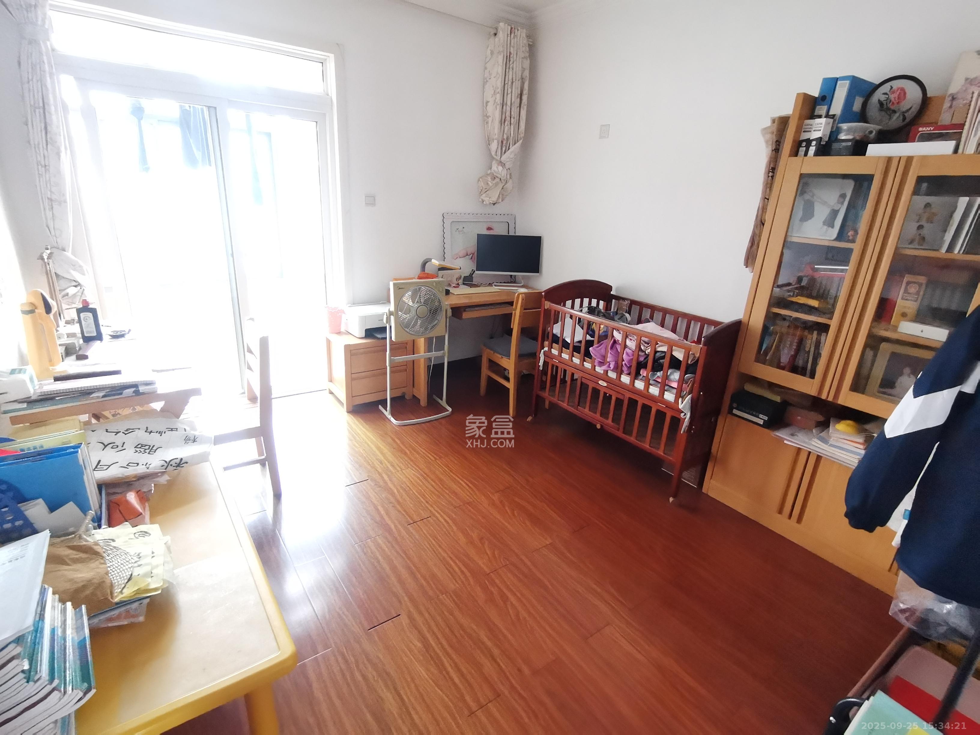 保利香槟国际  1室0厅0卫    2700.0元/月 保利香槟国际  1室0厅0卫    2700.0元/月室内图