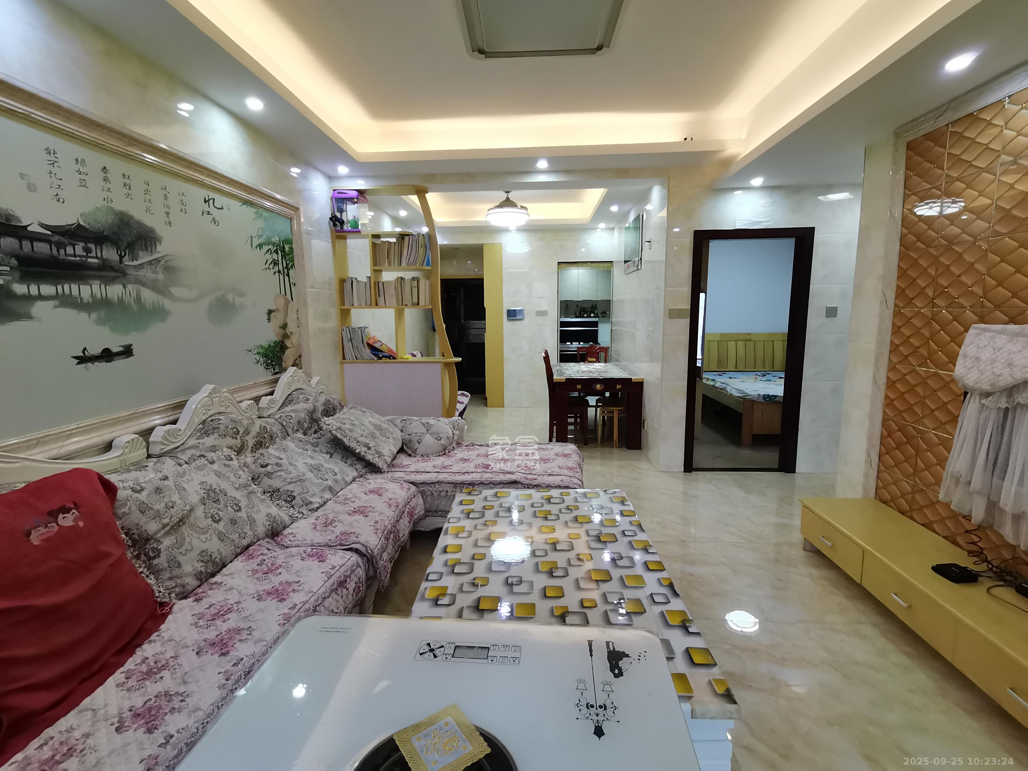 江山帝景哈佛  2室2厅1卫    1880.0元/月 江山帝景哈佛  2室2厅1卫    1880.0元/月室内图