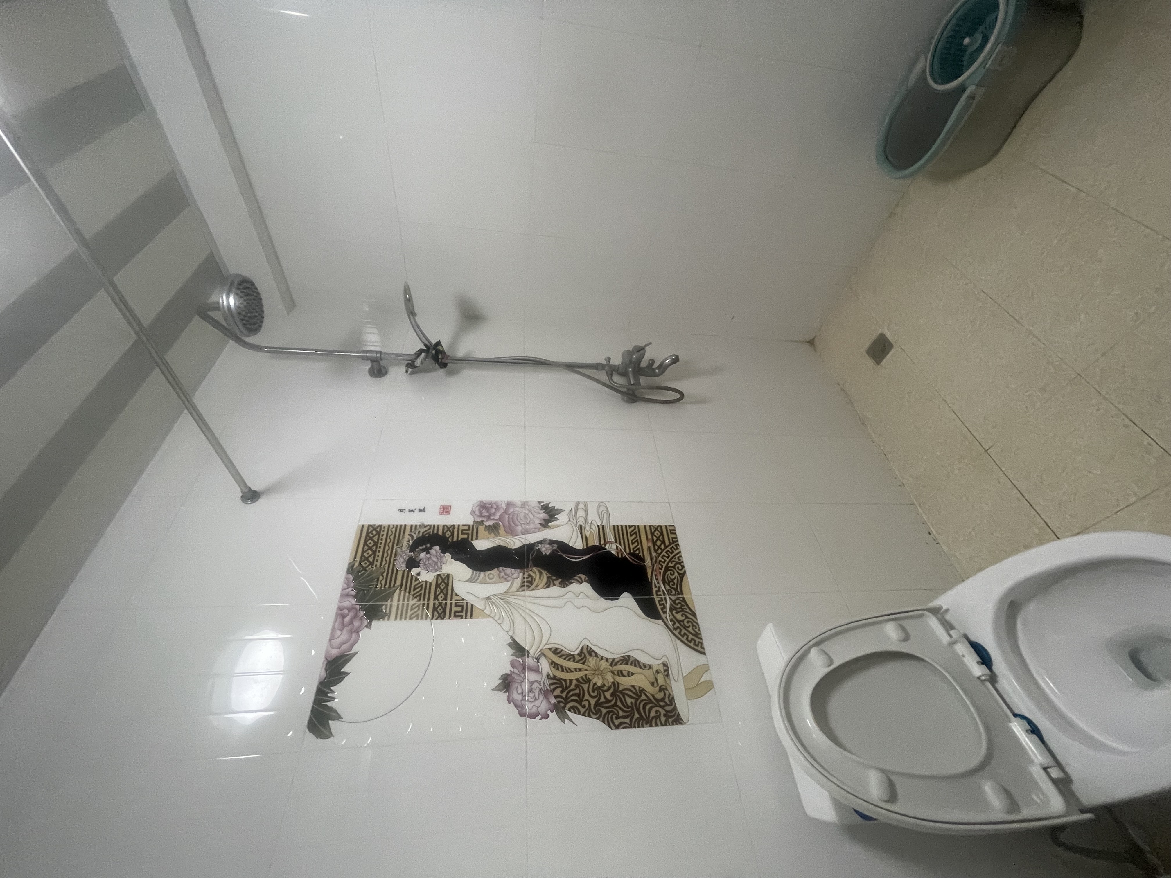 南亚广场 2室2厅1卫 2300.0元/月 南亚广场 2室2厅1卫 2300.0元/月室内图