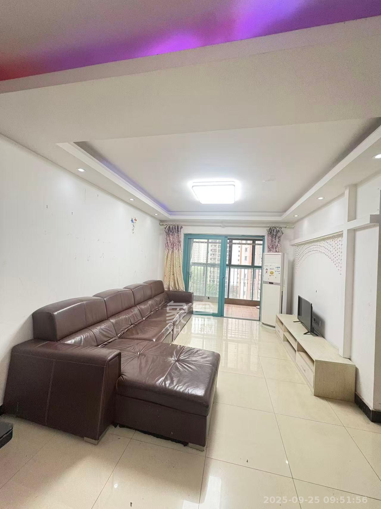 蝴蝶谷 1室2厅1卫 1500.0元/月 蝴蝶谷 1室2厅1卫 1500.0元/月室内图