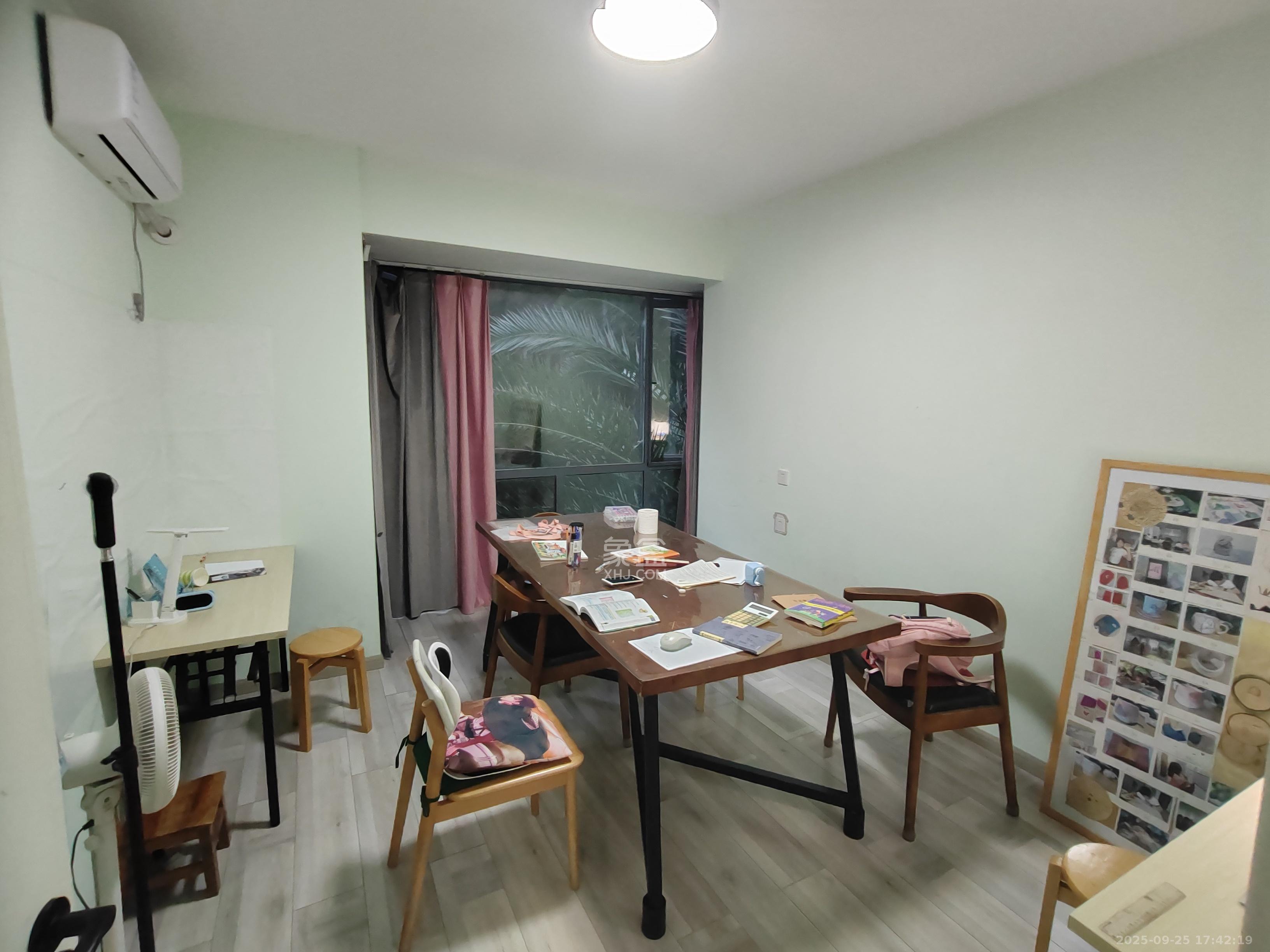 湘域中央  2室2厅1卫   3000.00元/月室内图