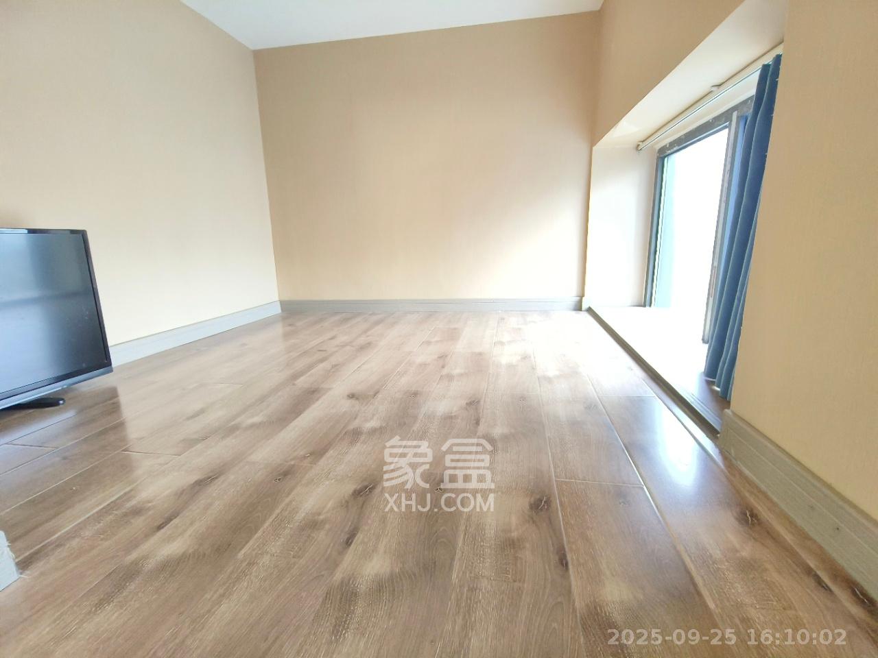 藏珑湖上公馆 1室0厅0卫 2100.0元/月 藏珑湖上公馆 1室0厅0卫 2100.0元/月室内图