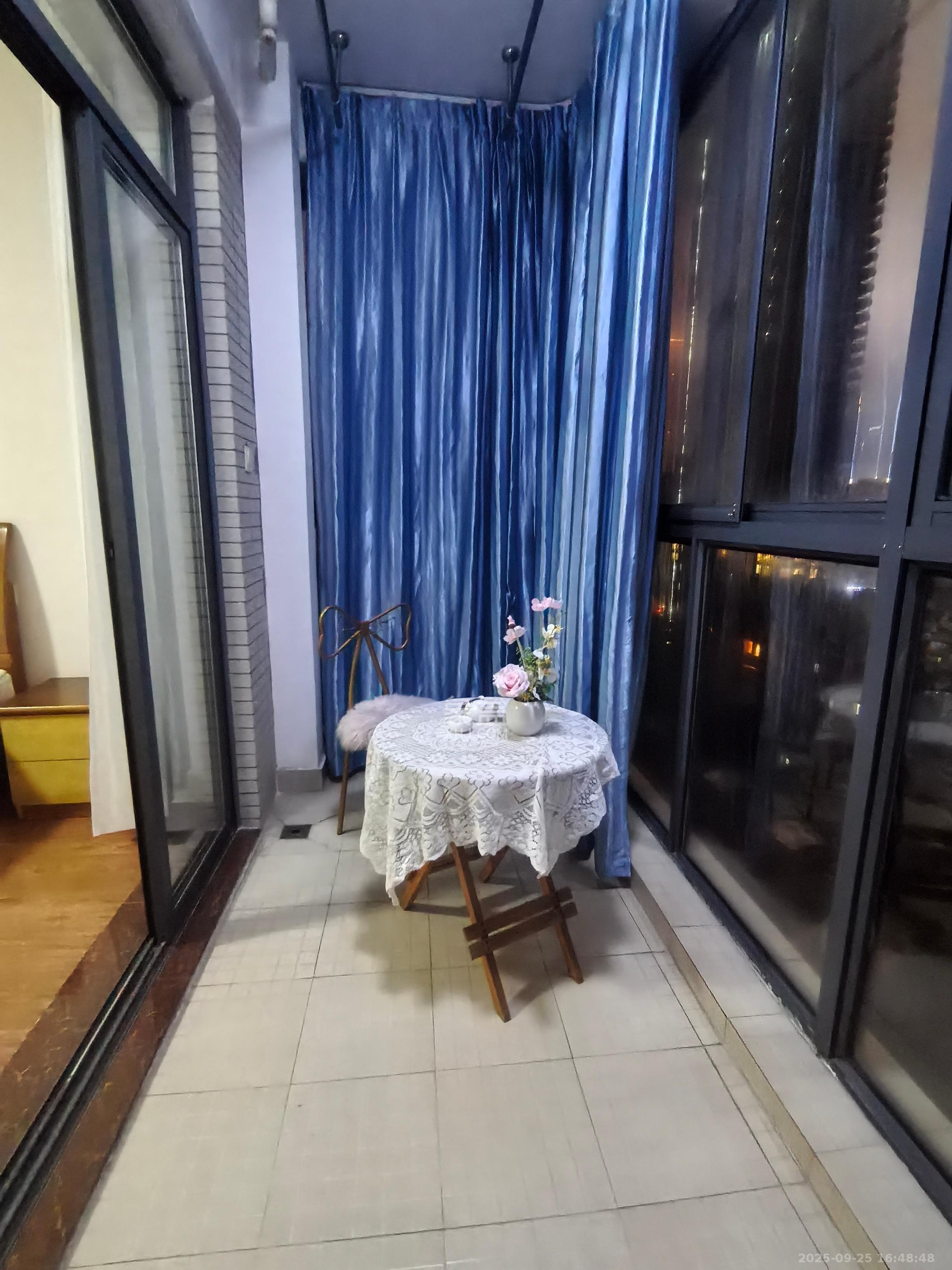 茶山馨苑 3室2厅2卫 2700.0元/月 茶山馨苑 3室2厅2卫 2700.0元/月室内图