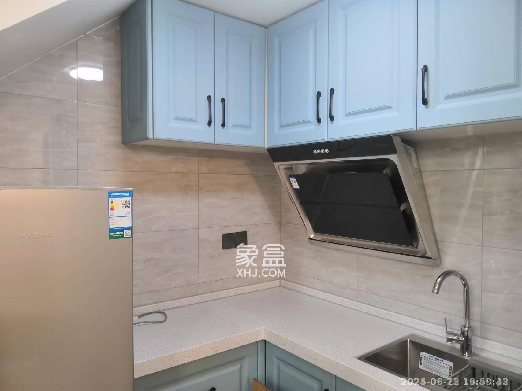 东盈商业广场（华泉城市广场）  1室1厅1卫    2300.0元/月室内图