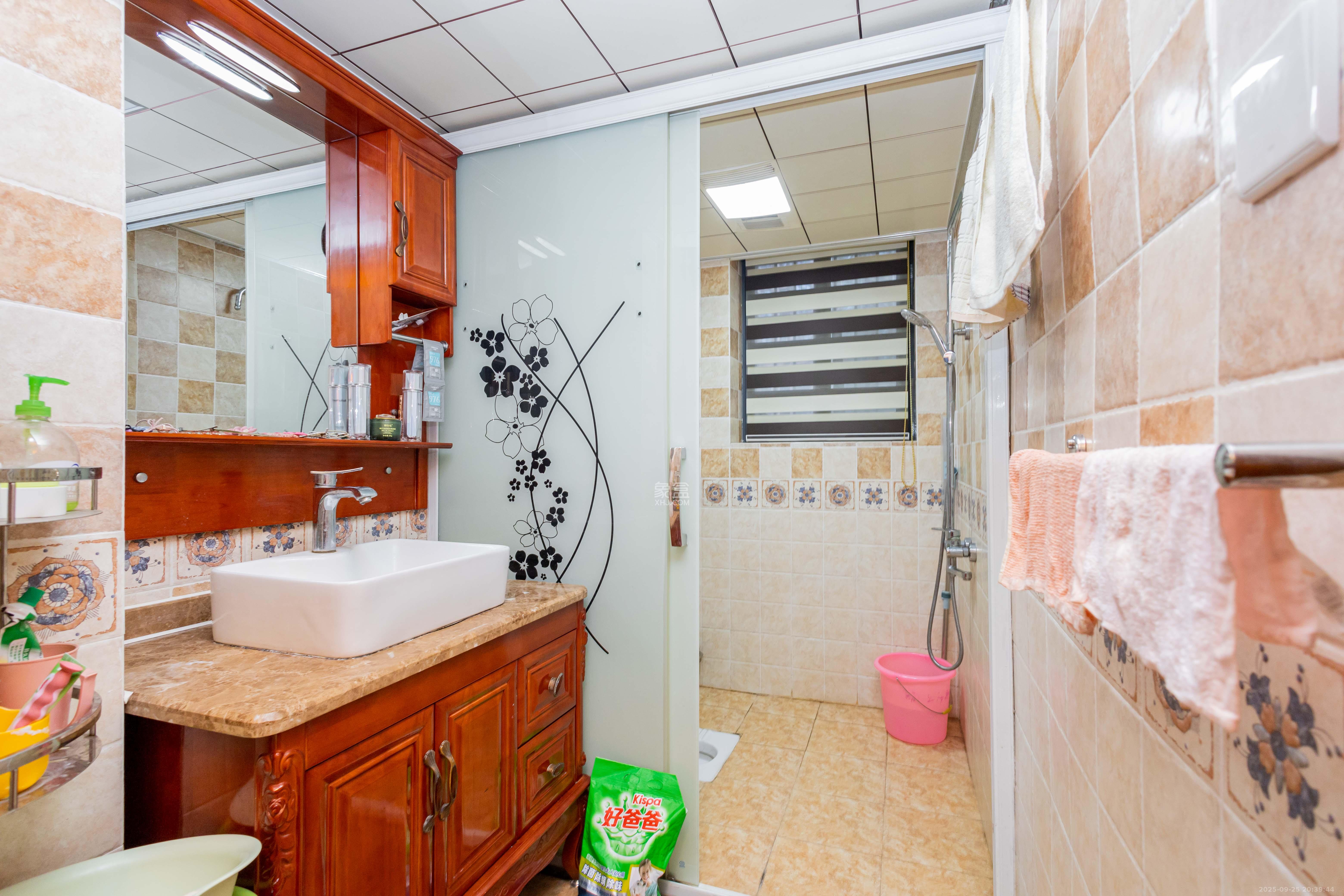 博雅湘水湾  3室2厅2卫    65.8万卫生间