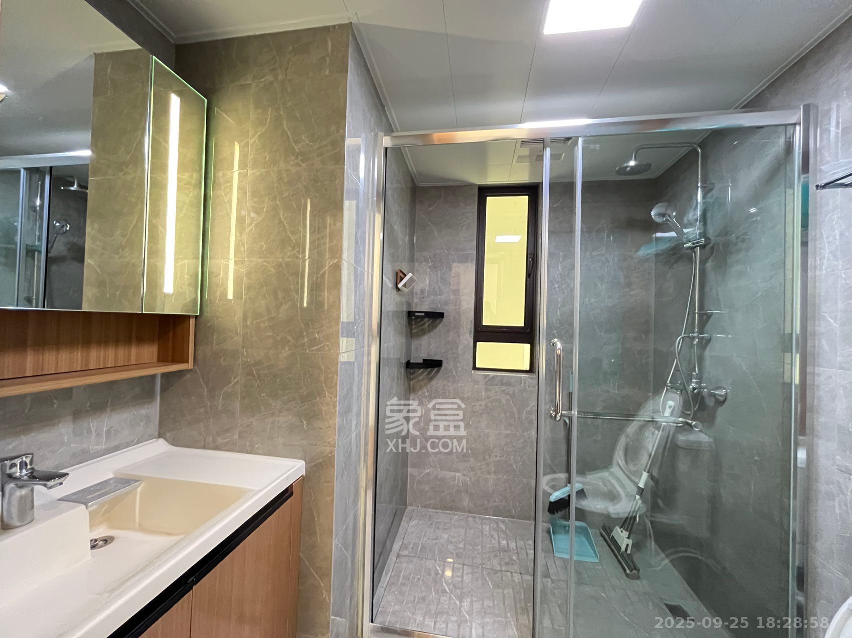 卓越江岸 4室2厅2卫 4800.0元/月 卓越江岸 4室2厅2卫 4800.0元/月室内图