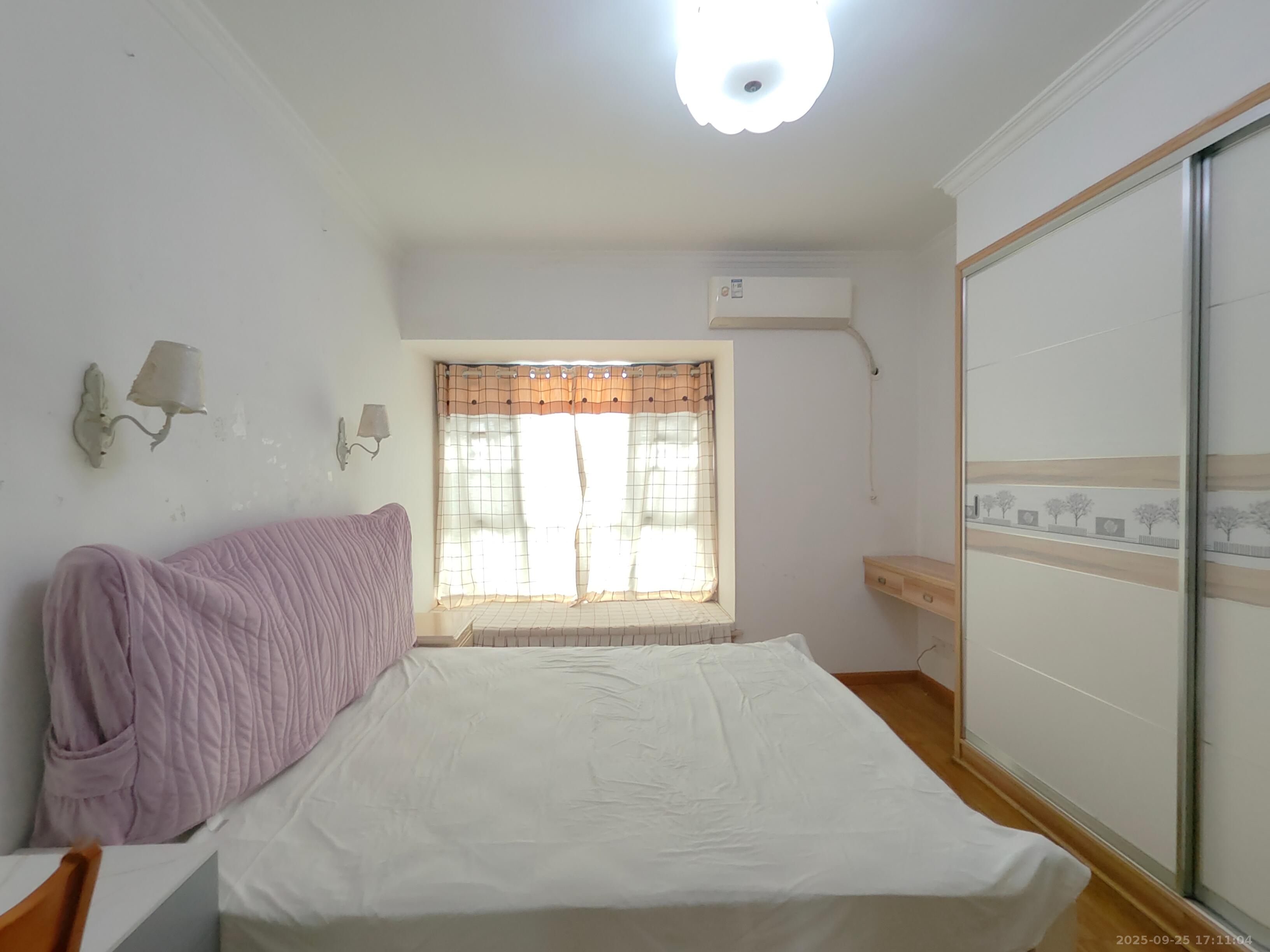 勤诚达新界 3室2厅2卫 2500.0元/月 勤诚达新界 3室2厅2卫 2500.0元/月室内图