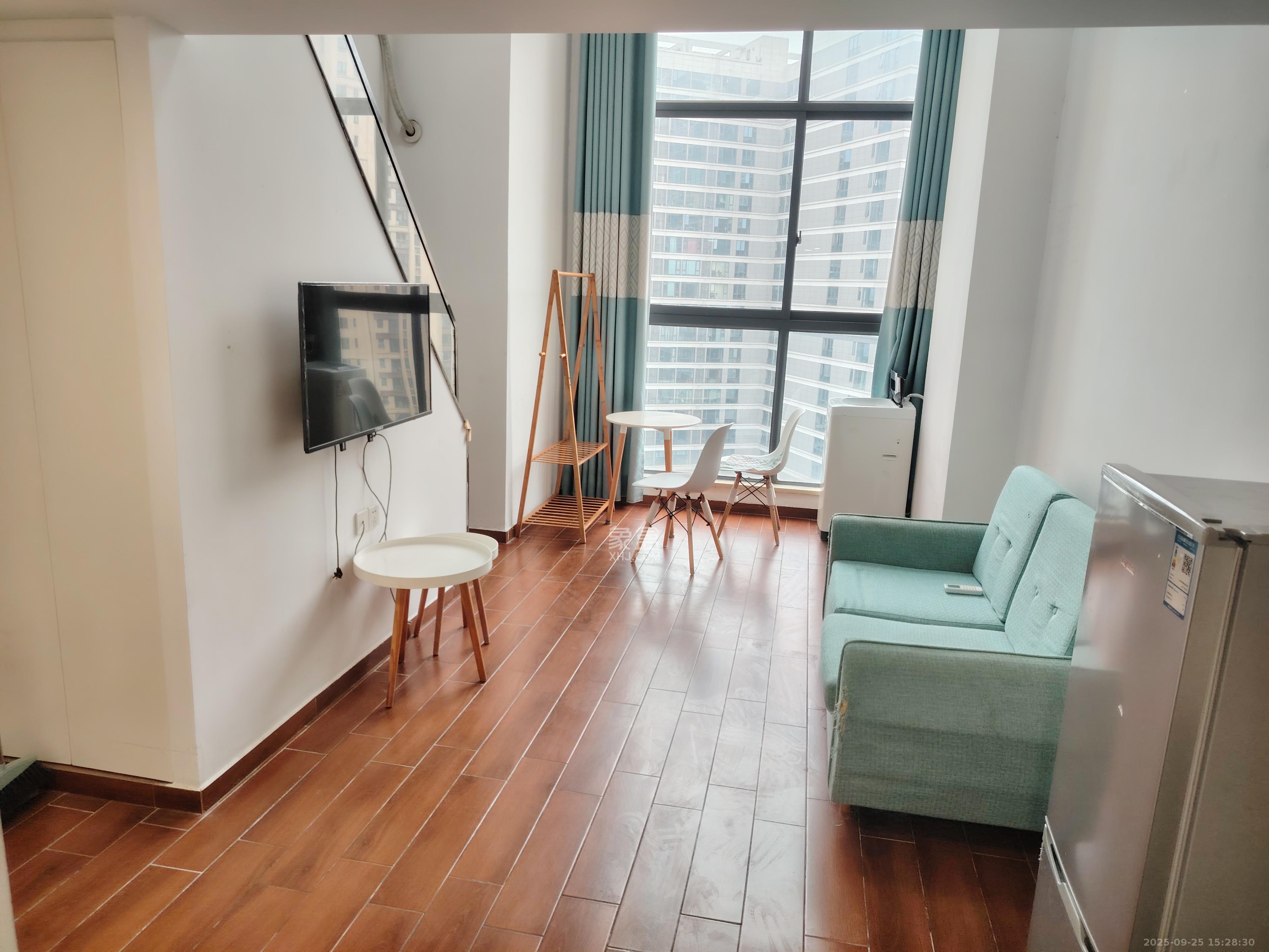 兰亭湾畔  1室1厅1卫    1500.0元/月室内图