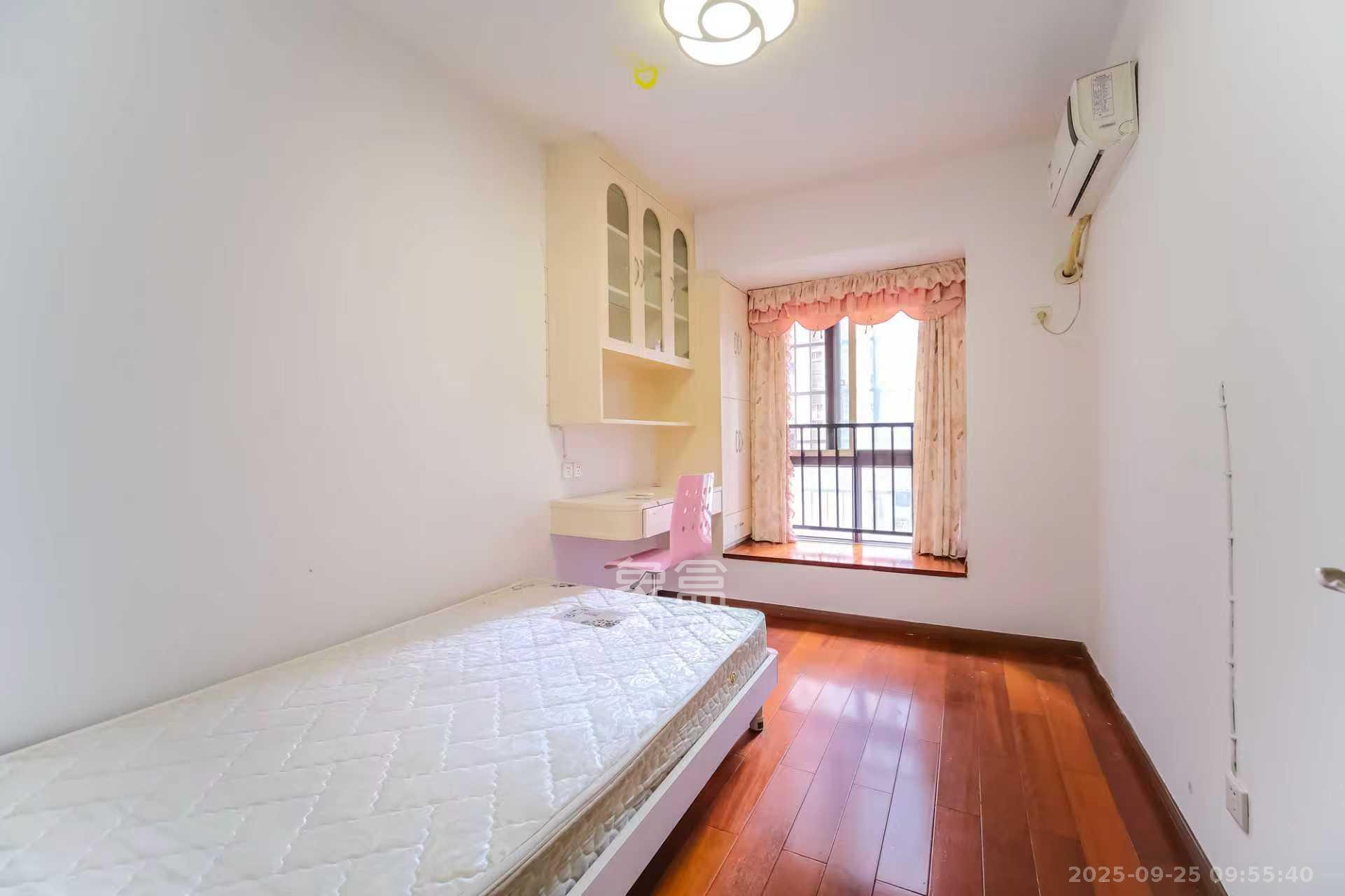 好望谷 3室2厅2卫 1800.0元/月 好望谷 3室2厅2卫 1800.0元/月室内图