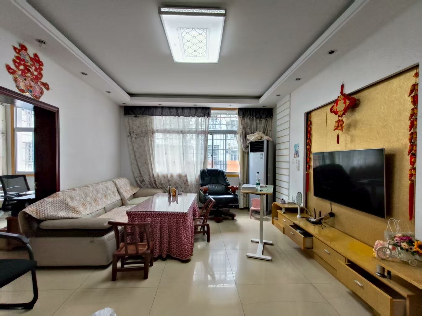 五金建材市场一期 4室2厅2卫 1666.0元/月 五金建材市场一期 4室2厅2卫 1666.0元/月室内图