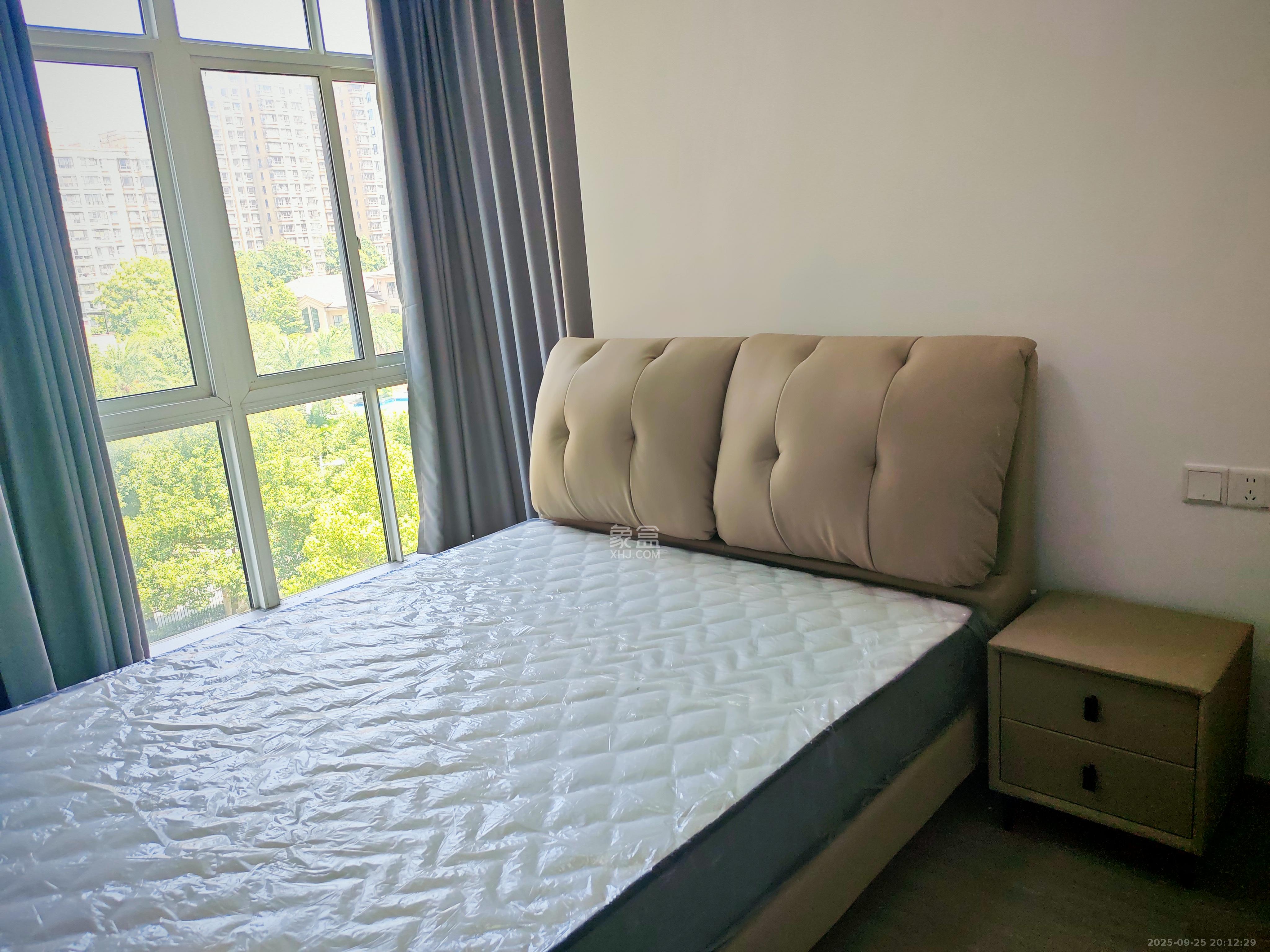 山语城一期 3室2厅2卫 2800.0元/月 山语城一期 3室2厅2卫 2800.0元/月室内图