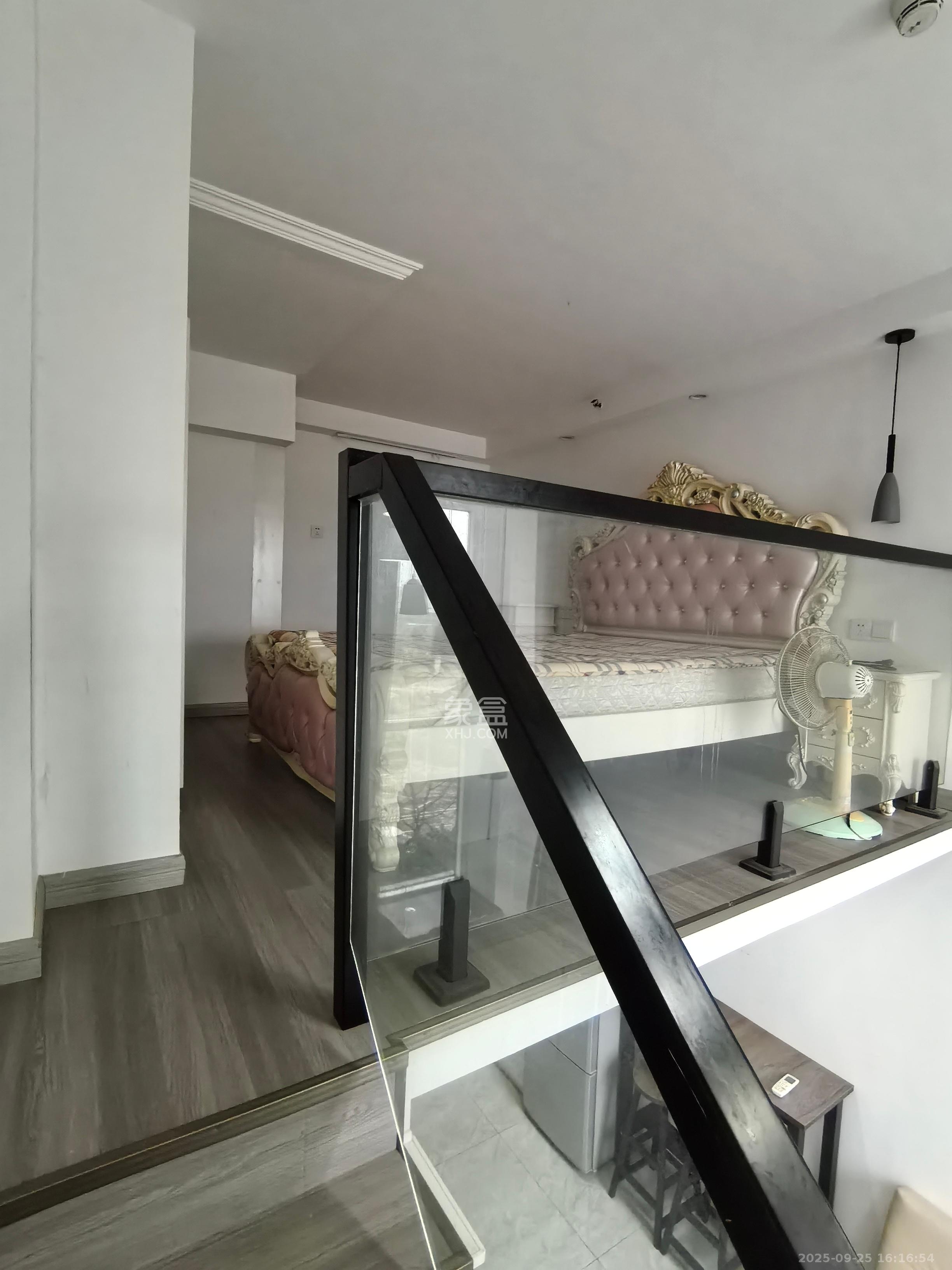 碧桂园星荟 1室1厅1卫 1200.0元/月 碧桂园星荟 1室1厅1卫 1200.0元/月室内图