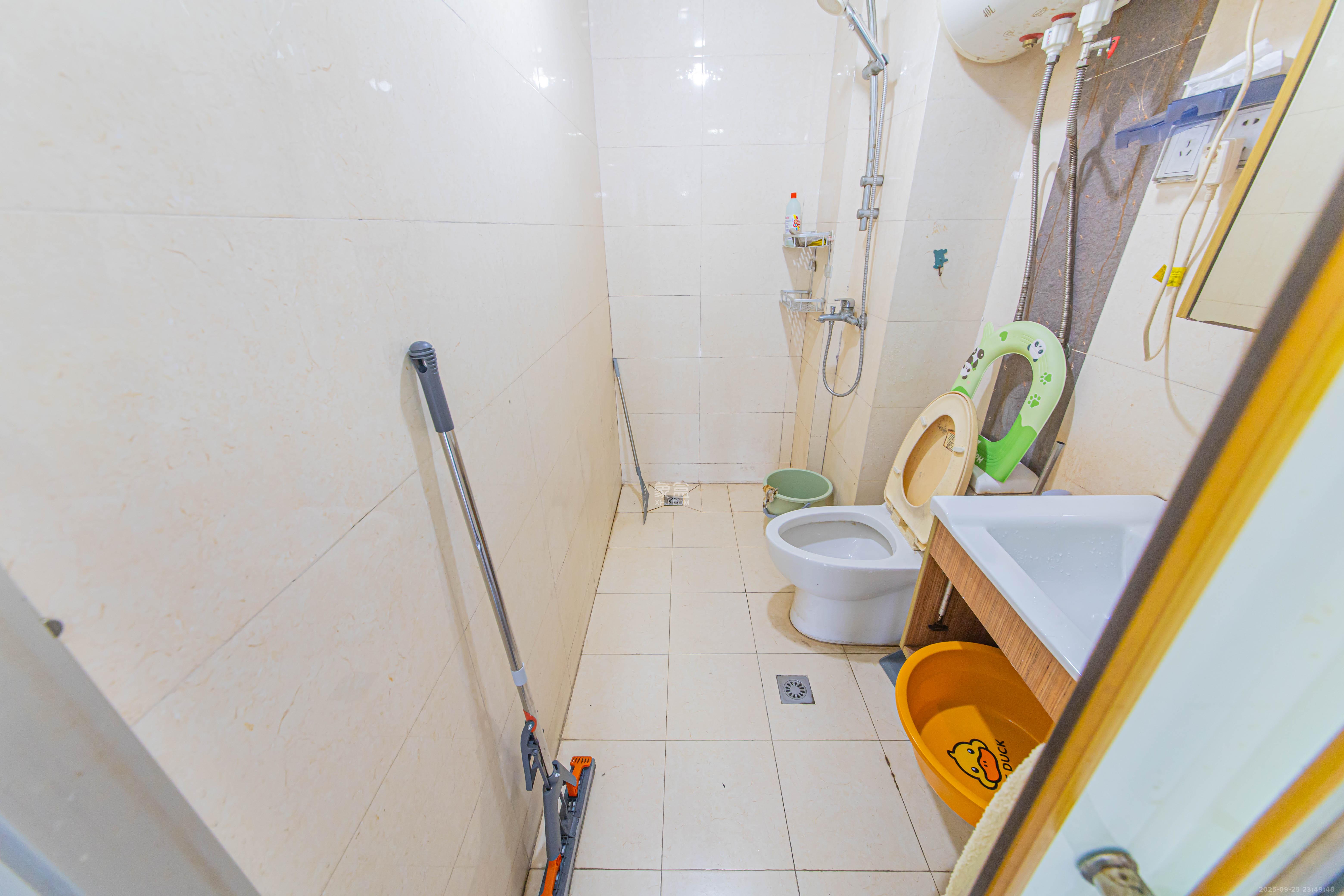 中信文化广场（中信新城二期）  1室1厅1卫    19.8万卫生间