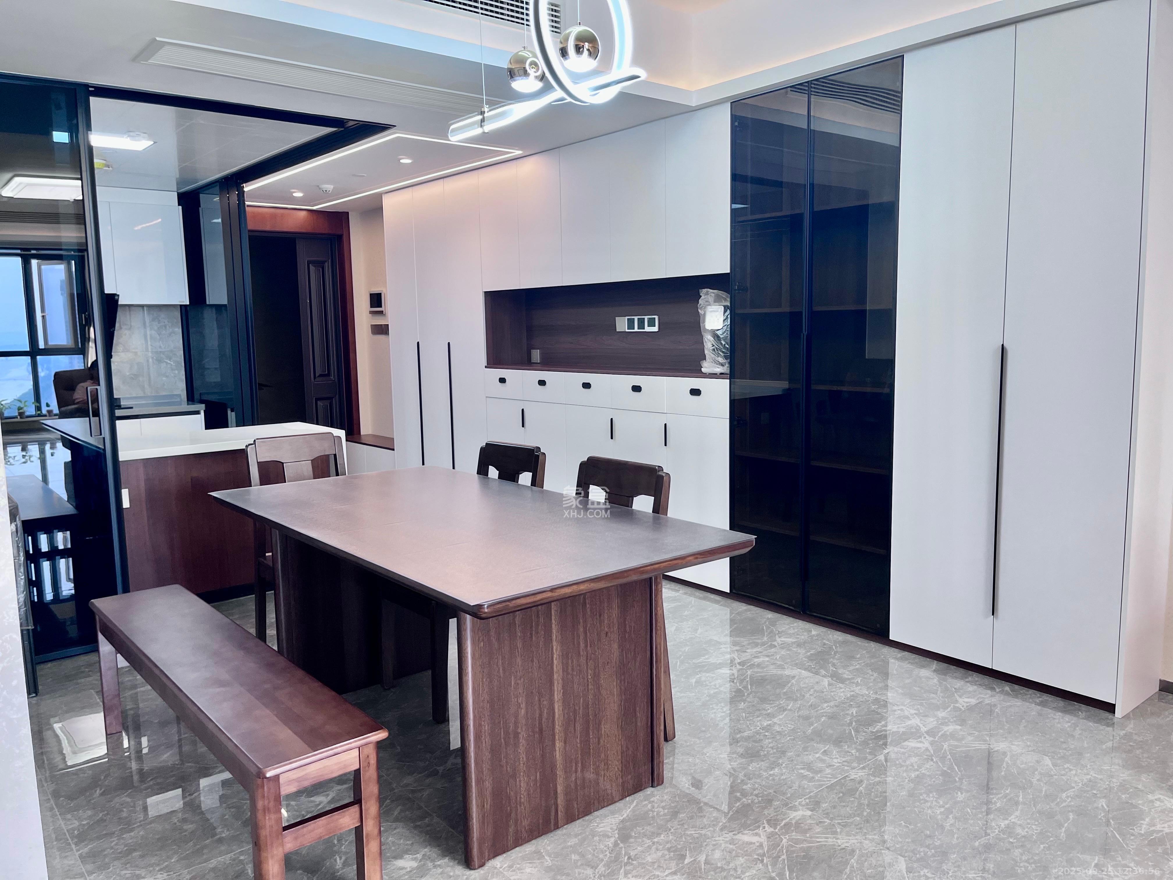 北辰瀚江府  3室2厅2卫    7000.0元/月室内图