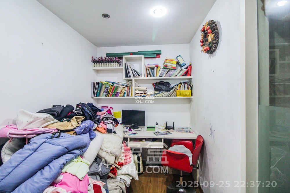 恒盛世家 4室2厅2卫 2300.0元/月 恒盛世家 4室2厅2卫 2300.0元/月室内图