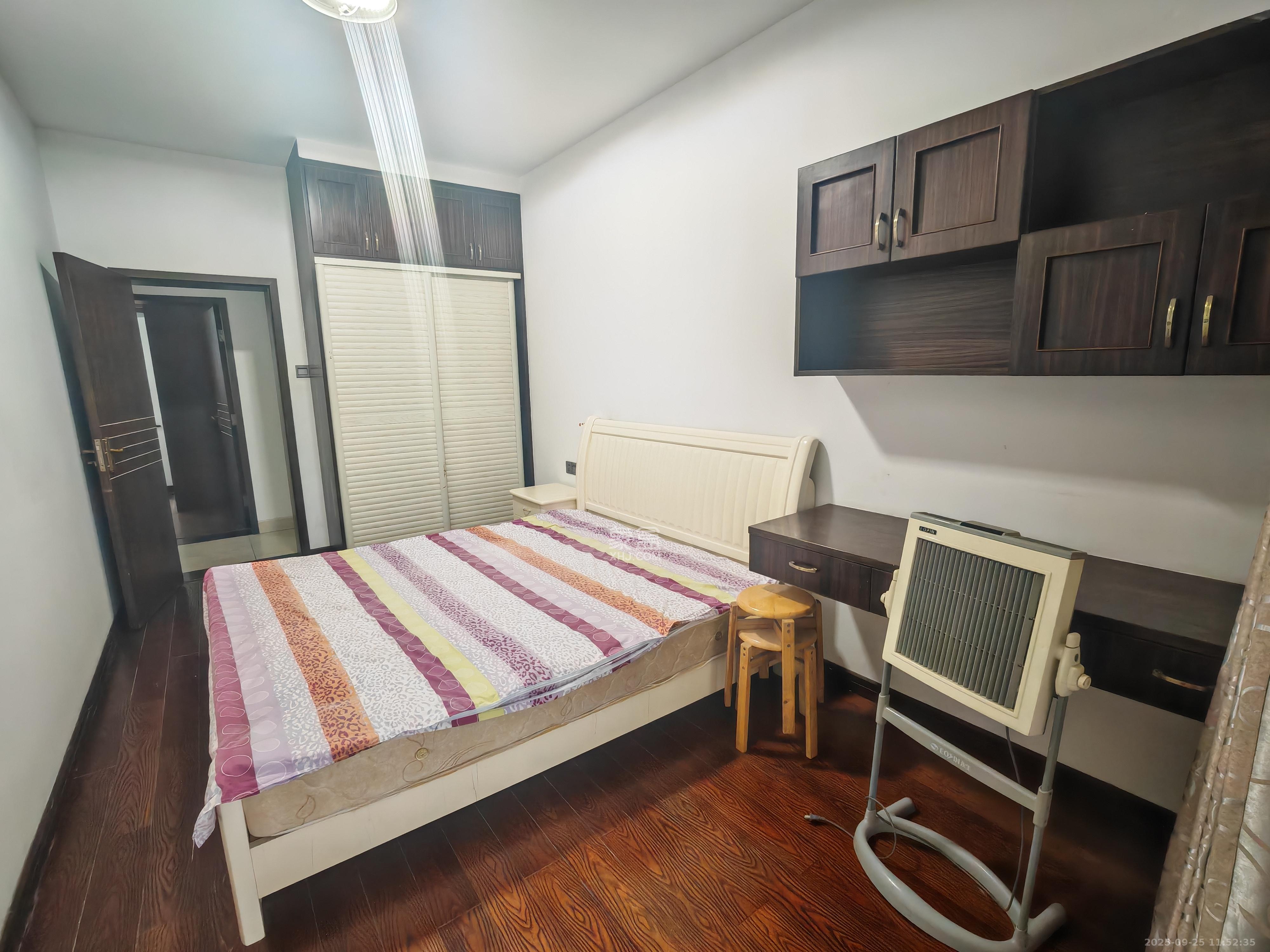 湖南省特种设备检验检测院宿舍楼  3室2厅1卫    2400.0元/月 湖南省特种设备检验检测院宿舍楼  3室2厅1卫    2400.0元/月室内图