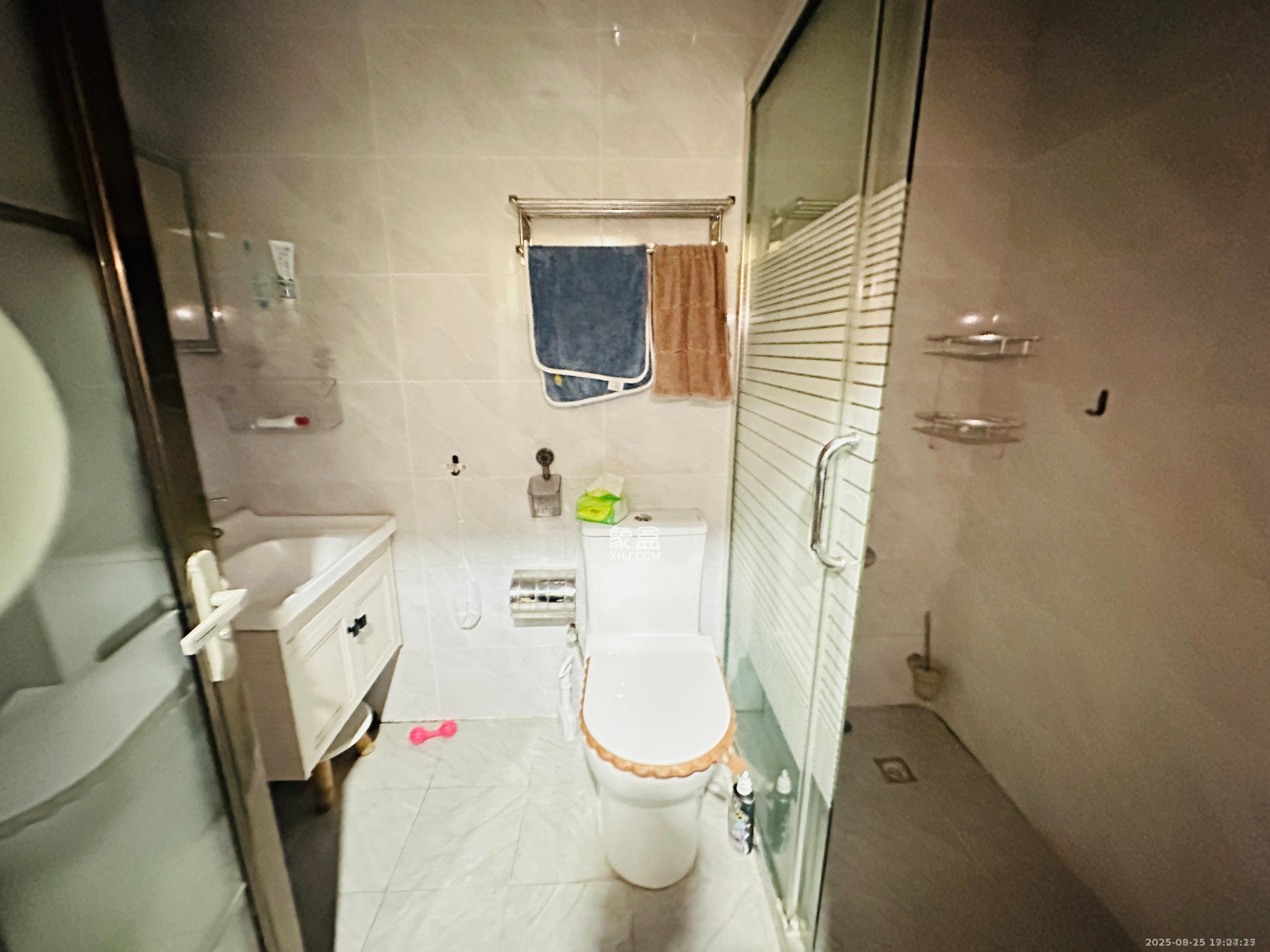 佳程C+公寓 1室1厅1卫 1700.0元/月 佳程C+公寓 1室1厅1卫 1700.0元/月室内图