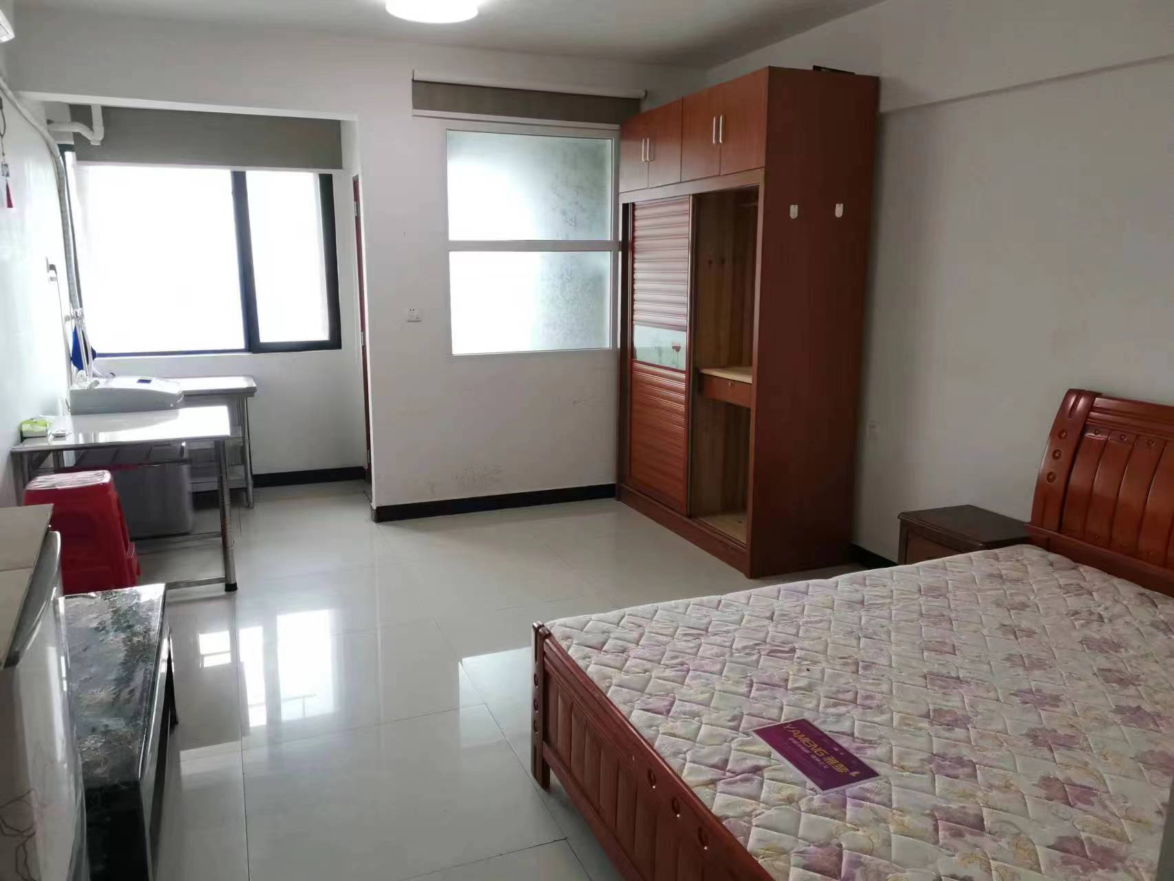 盛世时代广场  1室1厅1卫    1000.0元/月