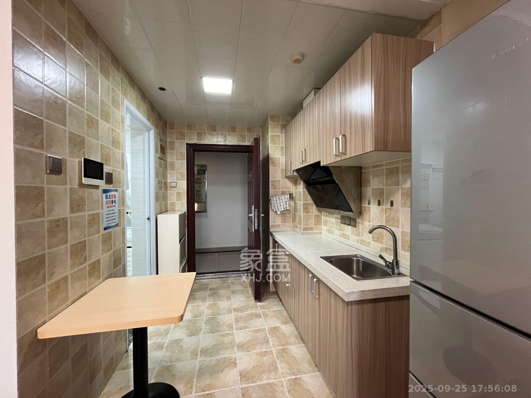 北辰三角洲E4区 1室1厅1卫 1800.0元/月 北辰三角洲E4区 1室1厅1卫 1800.0元/月室内图