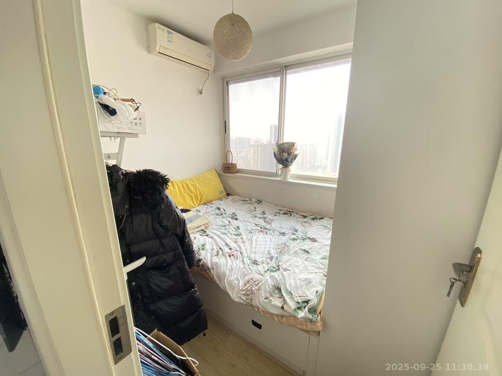 巧克力空间（建鸿达现代大厦）  2室2厅1卫    2400.0元/月室内图